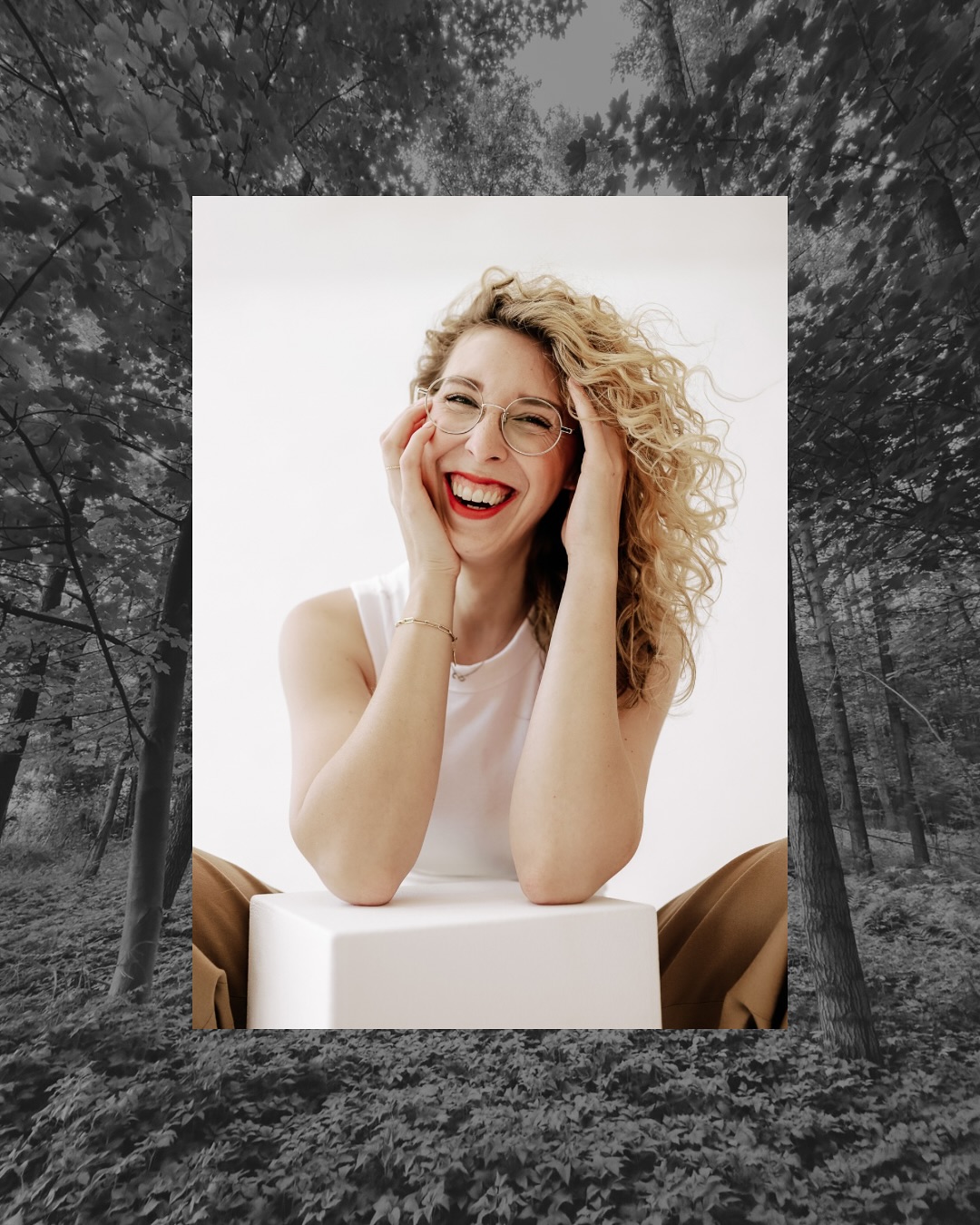 New Profile-Pic 🥰 Es war echt mal wieder Zeit für ein neues Profilbild! In der Zeit zwischen meinem letzten Bild und jetzt ist so viel passiert. Wenn ich die Bilder vergleiche, sehe ich nicht nur ein anderes Outfit, sondern vor allem die Veränderungen in mir ✨
Die letzten 2 Jahre (und rückblickend eigentlich schon viel länger) waren echt eine Achterbahnfahrt. Es war nicht immer einfach, aber ich habe so viel über mich selbst gelernt und bin gewachsen 🥺
Überforderung, Rückschläge und Trauer haben mich oft aus der Bahn geworfen, aber sie haben mich auch stärker gemacht. Vor allem habe ich aber gelernt, dass solche Tage normal sind, dazugehören und sein dürfen ❤️🩹
Perfektion ist nicht mehr mein Ziel - ich habe erkannt, dass es in Ordnung ist, nicht perfekt zu sein. Es ist in Ordnung, dass ich nicht jeden Tag und in allen Bereichen 100% geben kann - es geht darum, das Beste aus jedem Tag zu machen und sich selbst treu zu bleiben 🥰 Und bin ich ehrlich zu mir, habe ich oft noch deutlich mehr als 100% geben wollen…
Ich habe jetzt viel besser gelernt, meine Grenzen zu setzen und das, was mir wichtig ist, in den Fokus zu rücken – vor allem meine kleine Familie. Diese Momente zusammen sind einfach goldwert! ✨❤️
Und dann ist da noch der Sport, der wirklich so ein wichtiger Bestandteil meines Lebens geworden ist. Das Bouldern hat mir so einen tollen Ausgleich gegeben. Die Bewegung hilft mir, den Kopf freizukriegen und bringt eine richtig gute Portion Spaß in meinen Alltag 😀 So laut mein Kopf und meine Gedanken oft sind, hier sind sie ruhig und ich „einfach nur da“.
Ich bin echt stolz auf die Person, die ich heute bin 🌟 Stolz darauf, dass ich diesen Weg der Veränderung gegangen bin und dankbar, für all die Menschen, die mich auf diesem unterstützt und begleitet haben 🥰✨🫶🏻
Fotos von meiner lieben @heimatliebefotografie ✨