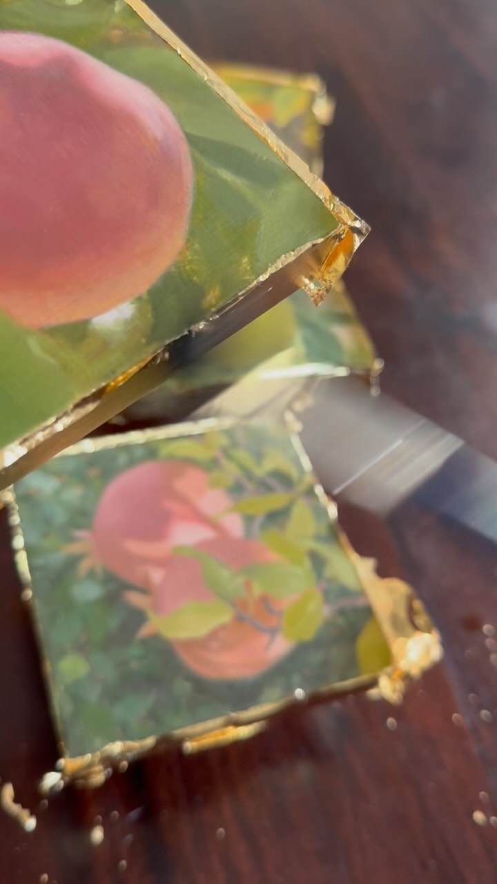 Gold leafing the edges of some smaller work I’m bringing to the @utahartmarket ‘s 135 art show in June 14. This process always feels kind of magical and a little indulgent.
These are 5x5 oil paintings on panels. I also will have 12 little 4x4s that are really special which I will share here. All but one of them are of fruit, of course. 😜