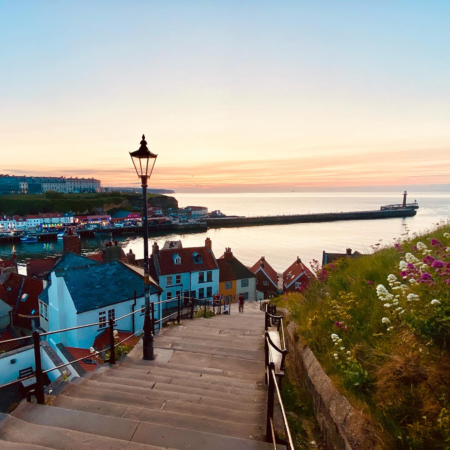 Just taken myself away for a couple of days by the sea…all refreshed and will be back at the bench tomorrow, there’s been lots of orders for earrings this week 🫶
#whitbysteps #sunset