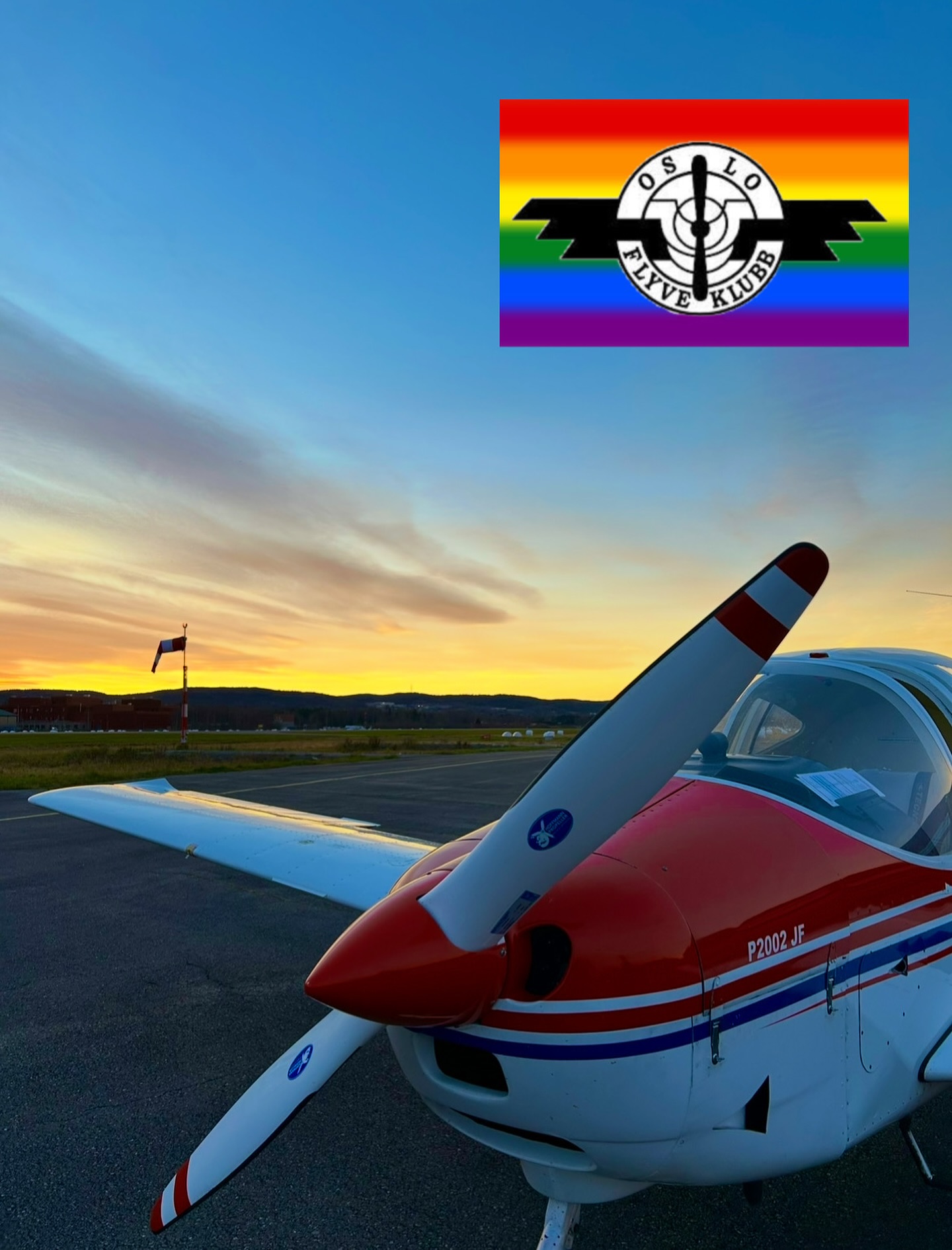 Markeringen av Pride er viktig for oss i Oslo Flyveklubb! Hos oss er det høyt under taket, og vi er opptatte av et miljø som bygger på inkludering og respekt. Vi har tro på friheten til å være seg selv, både på bakken og i luften.
Vi står sammen for likestilling, og feirer mangfold som en styrke hos oss i OFK! ❤️🧡💛💚💙💜