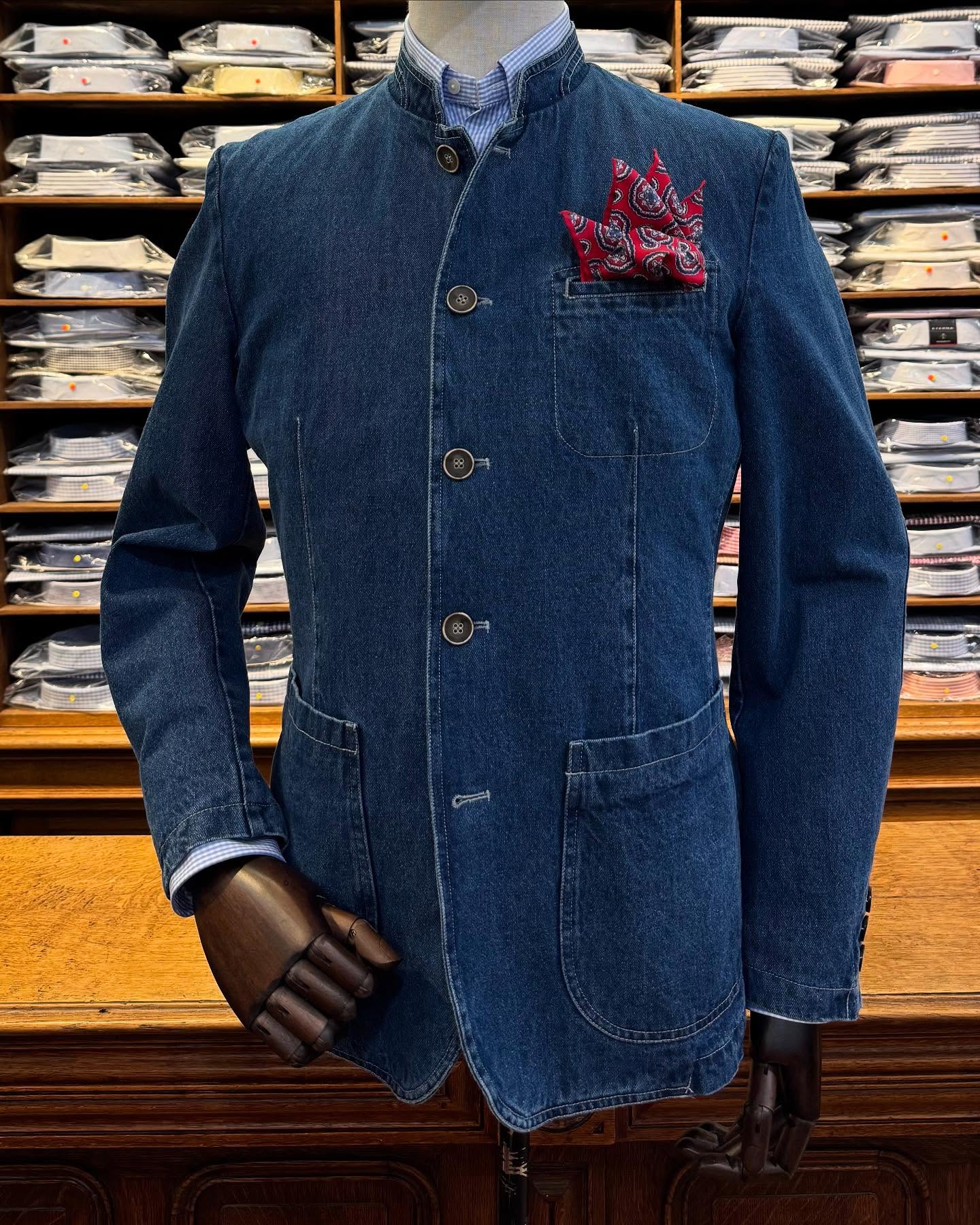 đŠđč Veste autrichienne en denim đŠđč
Quand la tradition rencontre la modernité.
đĂ dĂ©couvrir en boutique
#VesteAutrichienne #EspritTailleur #DenimĂlĂ©gant #ModeHomme #StyleAuthentique #Menswear