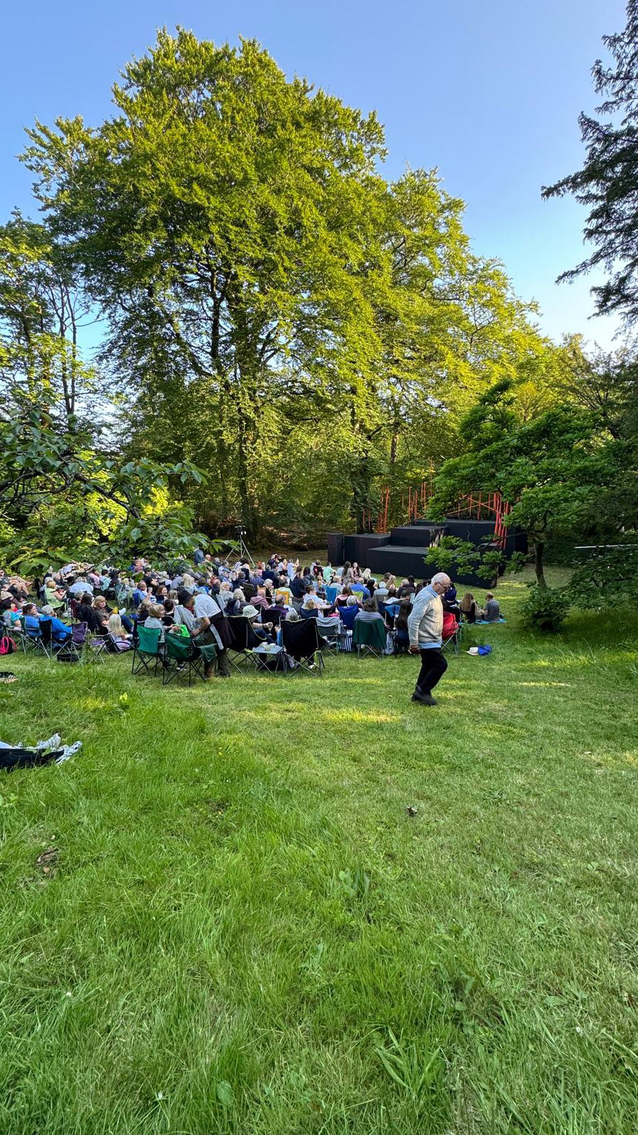 Two incredible sold out performances at Spring Cottage (@sc_rivington). Our 5th year visiting this wonderful venue.
Next stop, @lytham_hall - we can’t wait!
#TheDukesTheatreCompany #OutdoorTheatre