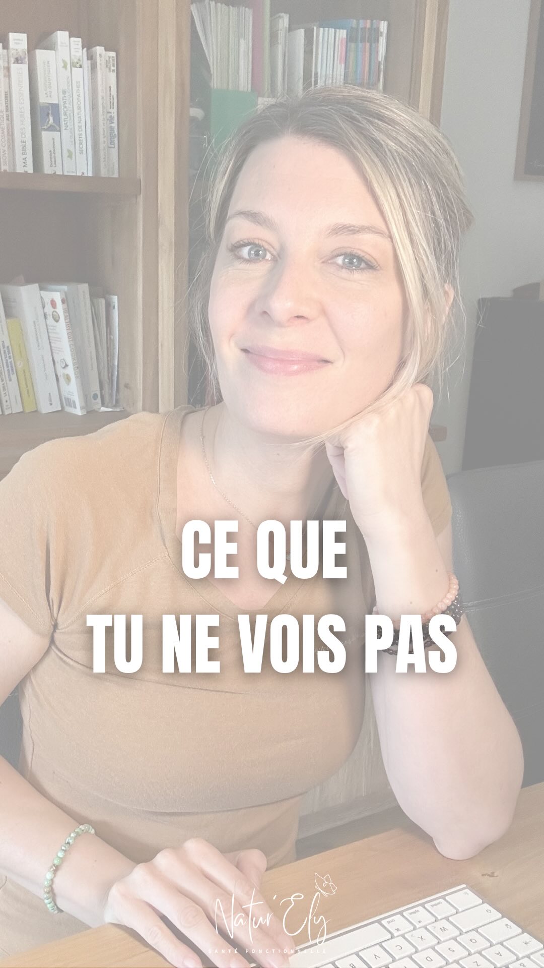 J’adore mon métier, vraiment. 💓
Mais après une journée à décoder des bilans, consoler des thyroïdes épuisées et recalculer des apports en protéines…
Faut bien que je libère un peu le cortisol, tu vois ?
💃 Est-ce que j’ai une playlist spéciale “je me détraque entre deux rendez-vous” ? Oui. Je peux même te donner le lien Spotify si tu veux 😂
💃 Est-ce que j’assume ? Aussi.
Si tu veux profiter de ma version calme, focus et experte, les consultations sont ouvertes (lien en bio ou envoie-moi un message privé)
✨ Et abonne-toi pour du contenu naturo sérieux… mais jamais chiant. (Ni chiant, ni figé. Ni constipé. Bref, tu vois l’idée.)
——————————
🦋 Première fois ici ?
Moi, c’est Élise, naturopathe spécialisée dans les troubles de la thyroïde, sans thyroïde depuis mon cancer en 2016🎗️
J’aide les femmes à retrouver leur énergie et se sentir bien dans leur corps. 💙
👉 Déjà aidé des dizaines de femmes.
Pourquoi pas toi ?
Check ma bio ! (Ressources gratuites et prise de RDV)
#thyroide #hashimoto #hypothyroidie #santehormonale #santeaunaturel #naturopathe #vieentrepreneure
#consultation #behindthescenes #reelhumour #realitéduterrain #burnoutprevention
#santéhormones #femmesfatiguées #autoimmunité