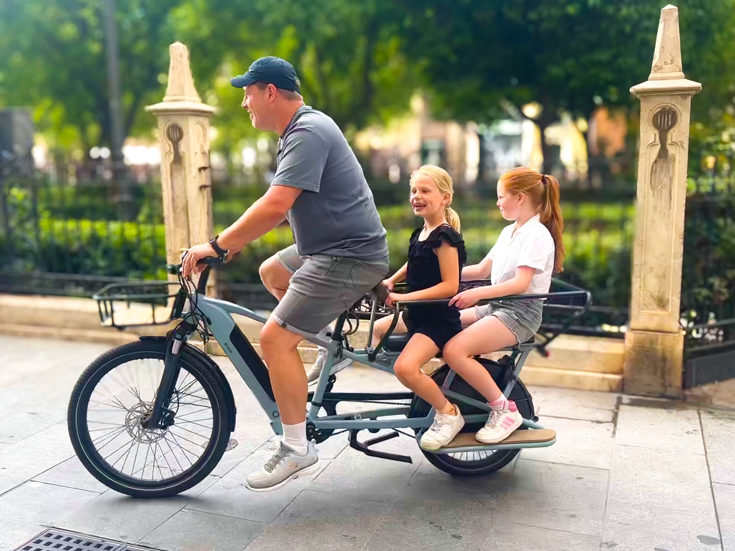 Your family holiday is getting easier!
We offer you a comfortable Cargo Bike… suitable for 2 small children or one adult. Ideal to take the little ones with you in a safe way or for an adult with an injury or disability. 🚲
Debby 🇳🇱
¨Very nice tour… lóts of clear information in advance and all wishes are negotiable. We did the tour together with our 2 children aged 7 and 10 with a few other adults all in a group tour.
We chose for the Cargo Bike and the tour was completely in our own language. We saw a lot and only had to cycle short distances to the next stop. There was enough time to look inside or to eat something and if you didn’t want to... that was fine also!
Thanks June for the nice, extensive ride and the list of places to eat and drink as well as the tips for the beach and other nice sights!”
🧡 Dear Debby! Thank you for your great company… Before your holidays the contact was already so nice and we are happy to have met you in person! As we speak you keep us updated via whatsapp about your holiday adventures and it was clear that you are enjoying a welldeserved family holiday.
Have fun I. the city, enjoy the sun, beaches and especially each others company. You guys are a lovely family and we wish you 4 all the best!
Tours in DE/EN/ES/IT/FR/NL
.
.
#gezelligfietseninvalencia #valencia #gezelligvalencia #fietstour #biketour #hiking #hikinginspain #fietseninvalencia #weekendjeweg #cargobike #getinvolvedvalencia #bezienswaardighedenvalencia #bikerental #nederlandsegidsinvalencia #bezienswaardighedenvalencia #citytripvalencia #stedentrip #fietstocht #thingstodoinvalencia #visitvalencia #highlightsvalencia #winetasting #tapastour #paellacookingclass