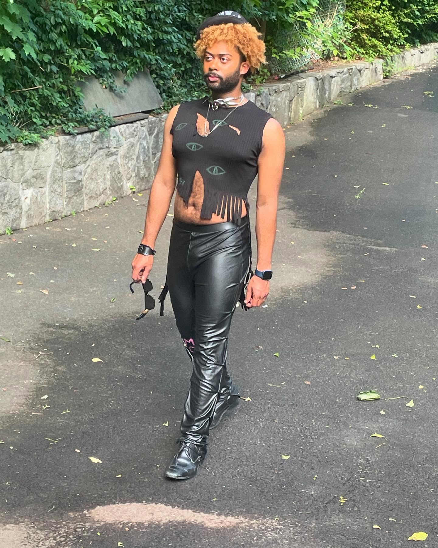 Johnathan wearing Mezikal punk rock inspired designs.
Event: WFW private affair// Designer- Mezaun for Mezikal #westchesterfashionweek #sustainabilty #sustainablefashion #upcycle #upcycling #eccentricart #westchester #mezikal #