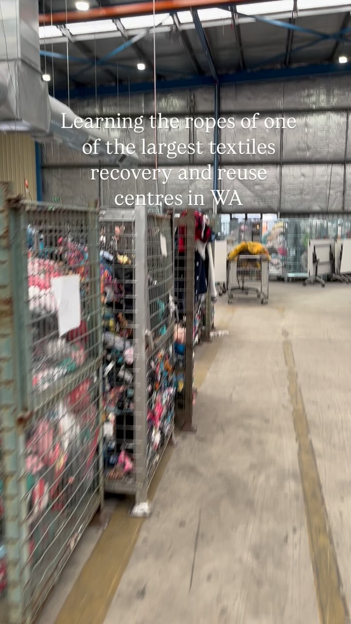 Learning the ropes of one of the largest recycling warehouses in WA. By recovering, fixing, reselling everyday goods and repurposing textiles waste into carpet underlay, furniture upholstery and housing insulation.
#perthisok #waronwaste #waronwasteau #perthpreloved #perthhealthybiz #perthsustainablefashion #opshop #perth