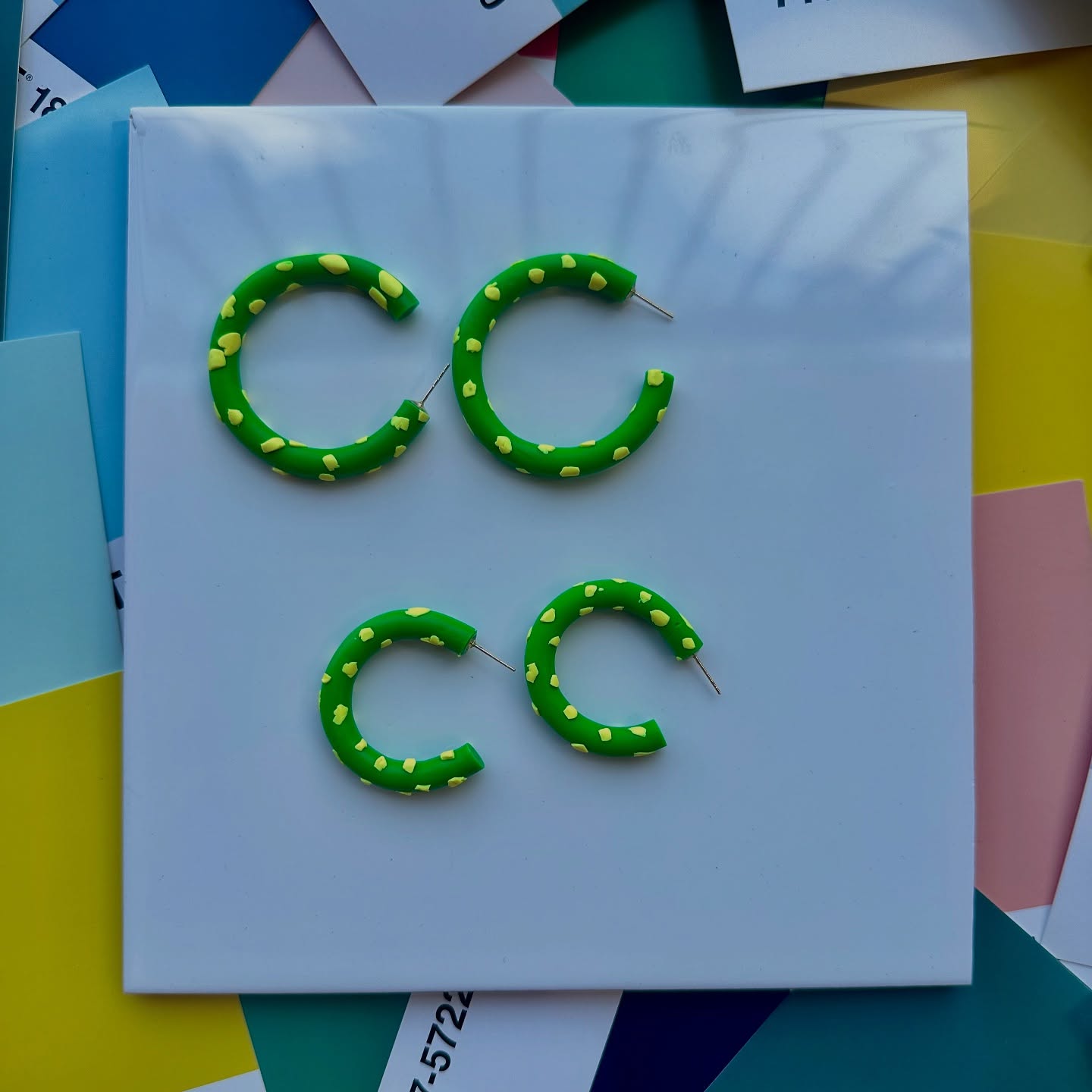 🪻New Collection🪻
🍄Color with Bruja🍄
🪻Info DM and Etsy🪻
#greenwitch #boricuagirl #clayjewelry #craftespañol #fyp #puertoricotiktokt #magiatiktok #magiccraft #boricua🇵🇷 #boricua #craftideas #crafttok #craftersoftiktok
#apoyalocalpr #polymerclayearrings #clayearrings #shopsmall #boricua🇵🇷 #handmade #clayallday #polymerclayearrings #polymerclaytutorial #polymerclayartist #arcillapolimerica #arcillapolimericatips #polymerclaycreations #resinajewelry #resinaccessories #PolymerClayCreations
#ClayCutters #ClayCommunity #SmallBizSupport