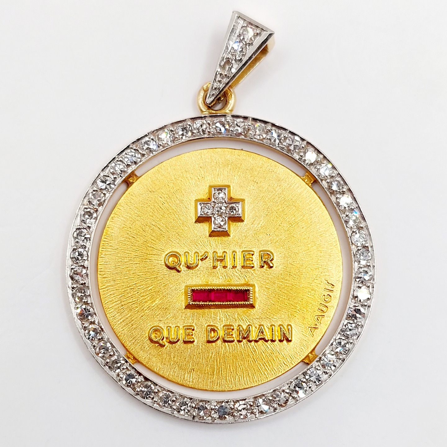 ULTRA RARE AUGIS Love charm 34mm 18k gold with 1.40 carats of diamonds and rubies: "+ qu'hier - que demain" (circa 1960)
PRICE : 7900€ free shipping
Ultra rare model: the holy grail for Augis love medal collectors
Size: 45 x 34 mm (including the bail)
Weight: 14.88 g
Micro scratches from use
Diamond size (x46): 2 mm (for a total of 1.40 carats)
Signed A. A for Augis: French work
Eagle's head hallmark and AA goldsmith's hallmark
#augis #lovemedal #lovecharm #frenchlovecharm #frenchjewelry #augislovemedal #lovetoken #medailledamour #hierdemain #augischarm
