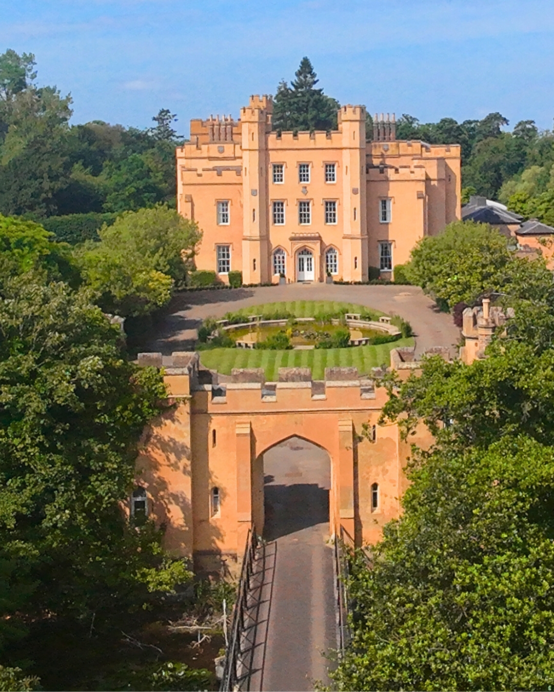 Some views were made for drones as well as for daydreams.
🏰
From above, #DittonManor reveals its full grandeur, with the gates, the pond, and the historic mansion all perfectly aligned.
🌿
It’s not just an #EventsVenue, it’s a #landmark that turns arrivals into entrances and gatherings into statements.
✨
For #Weddings, #CorporateEvents, or simply a moment of awe, this is what timeless looks like from the sky.
🌸
#DronePhotography #MansionGoals #AerialView #BerkshireVenues #GrandEntrances #HistoricVenue #LuxuryEvents #EventInspiration #VenueGoals #EnglishHeritage #ManorHouse