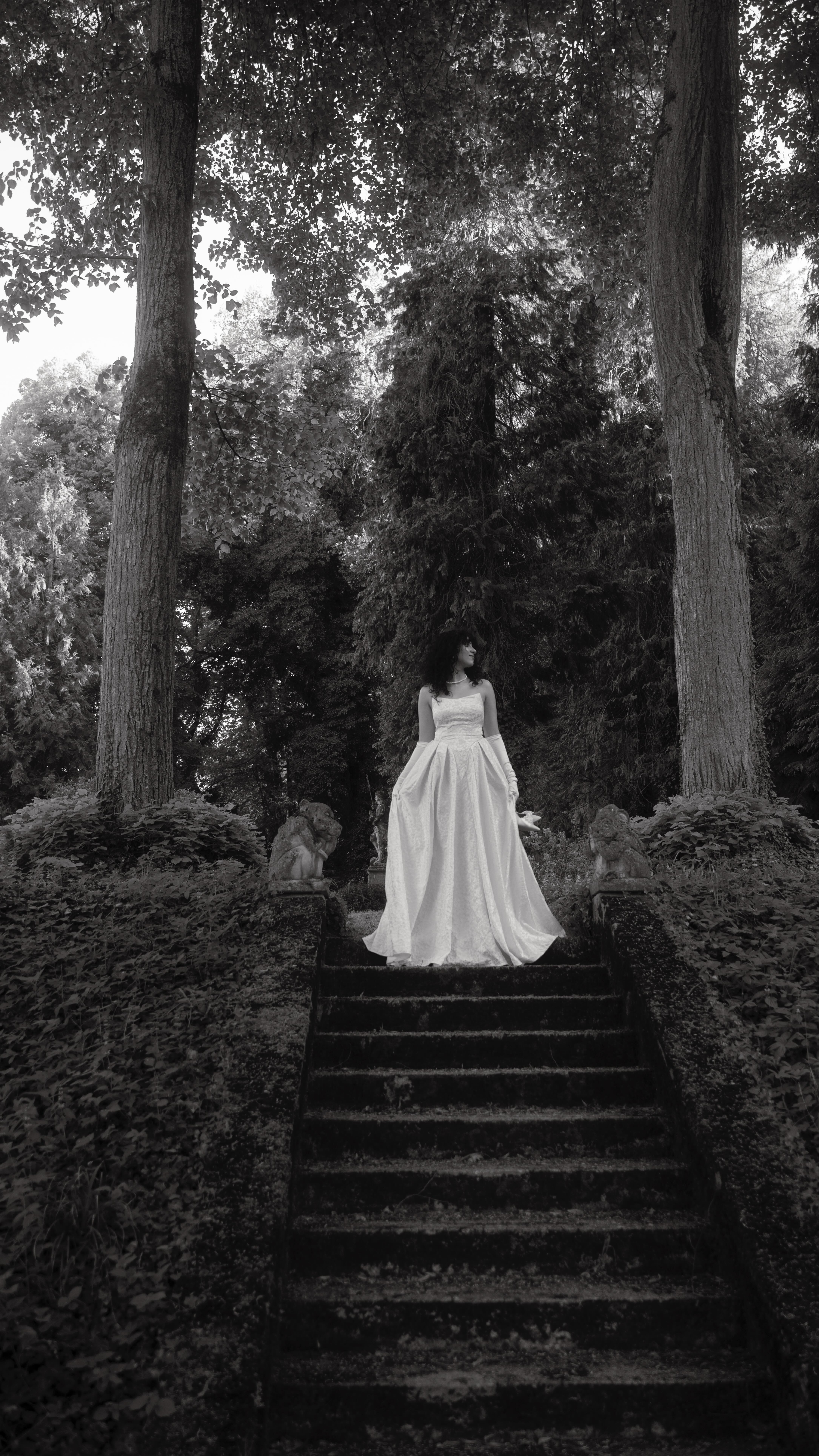 A quiet and light reflection on love and being. Love is not a place. It’s a sensation - a moment that stays, a silence that speaks. She’s not searching.
She lets herself be moved - by the wind, by memory, by hope. It simply unfolded.
Like a soft breath of light and stillness.
A visual poem on presence, feeling, and the quiet strength of hope.
Venue: Schloss Höfling @schlosshoefling
Muse: Aya Ouassif @svageyyya
Styling: @kristinanskl.mua
Photo & Film: Directedart @directed_art
Runner: Anita Onskul @anitanskl
#weddingvideo #weddingfilm #videography #styledshooting #styledshoot #singlebride #castlegarden #schlossgarten #hochzeitsfilm