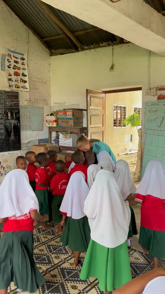 We love our little besties from around the world 🩵🌍
We're so lucky to have them in our lives ✨️
#volunteerabroad #thepeoplewemet #volunteerintanzania #global #tanzania #Zanzibar #volunteerdiaries