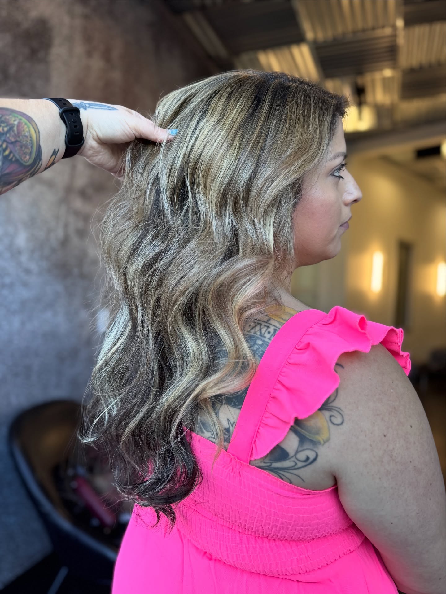 Been thinking about extensions? This is your sign!
Loving these @hairtalkusa locks. A solid 21 inches to almost double her natural length. Just in time for summer 🏖️🏖️
All consultations are complementary and include color matching and a full breakdown of the investment for your hair.
#hairtalkextensions #hairtalk #sanmarcoshairsalon #sanmarcoshairextensions #vistahairsalon #escondidohairstylist