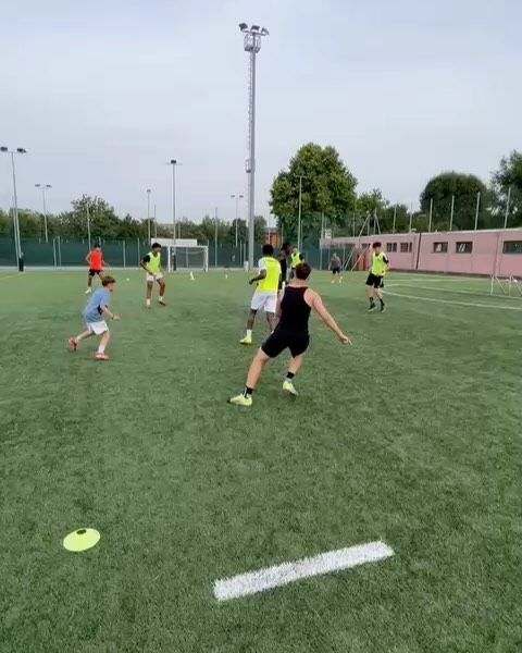 Scatti inediti 𝙾𝙵𝙵 𝚂𝙴𝙰𝚂𝙾𝙽 𝟸𝟶𝟸𝟻 ⚽️ 🥅
Quest’anno ci trovate a Bergamo,Forte dei Marmi e da quest’anno online con l’obiettivo di soddisfare le vostre esigenze ovunque vi troviate nel periodo estivo 🏖️
Per info scriveteci 📥
#offseason #offseasontraining #offseasonitaly