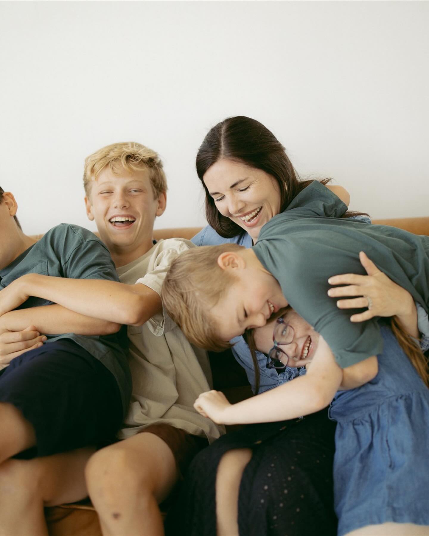 the Carters in studio 🚙🧡🌿
.
#sanantoniofamilyphotographer #familyphotos #motherhoodportraits #sanantoniomaternityphotographer #sanantonionewbornphotographer #alamoheightsmoms #boernemoms #boernephotographer #newbraunfelsfamilyphotographer