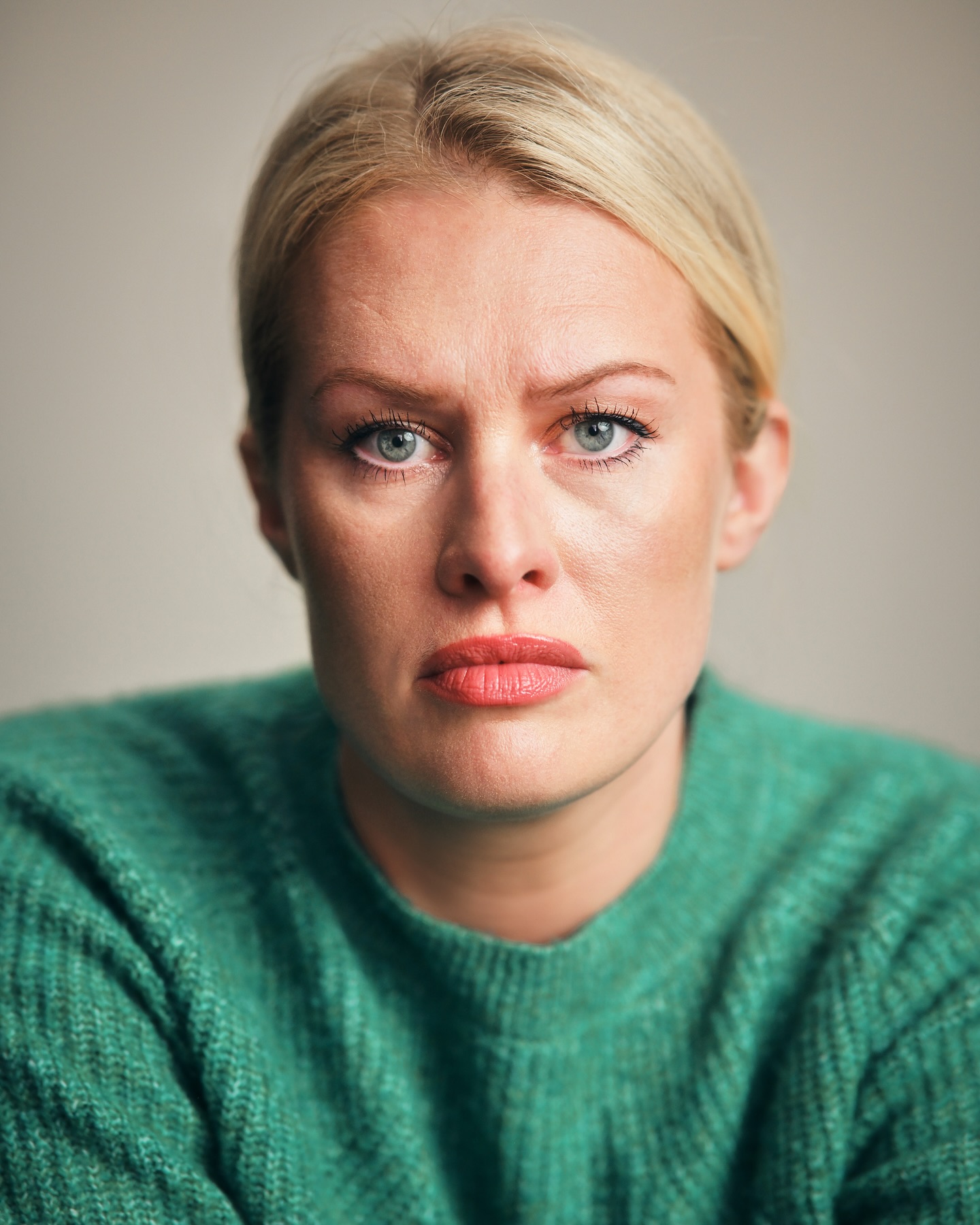 In the newest instalment of what Jen did next…
She signed with @emgmanagementuk for screen and stage work!
Super excited to be joining the roster and getting stuck back into in-vision acting.
Let’s do this!
#britishactress #actor #tv #film #agent #screen #letsgo #drama
Headshots by @emilyfg_photography 🫶🏻