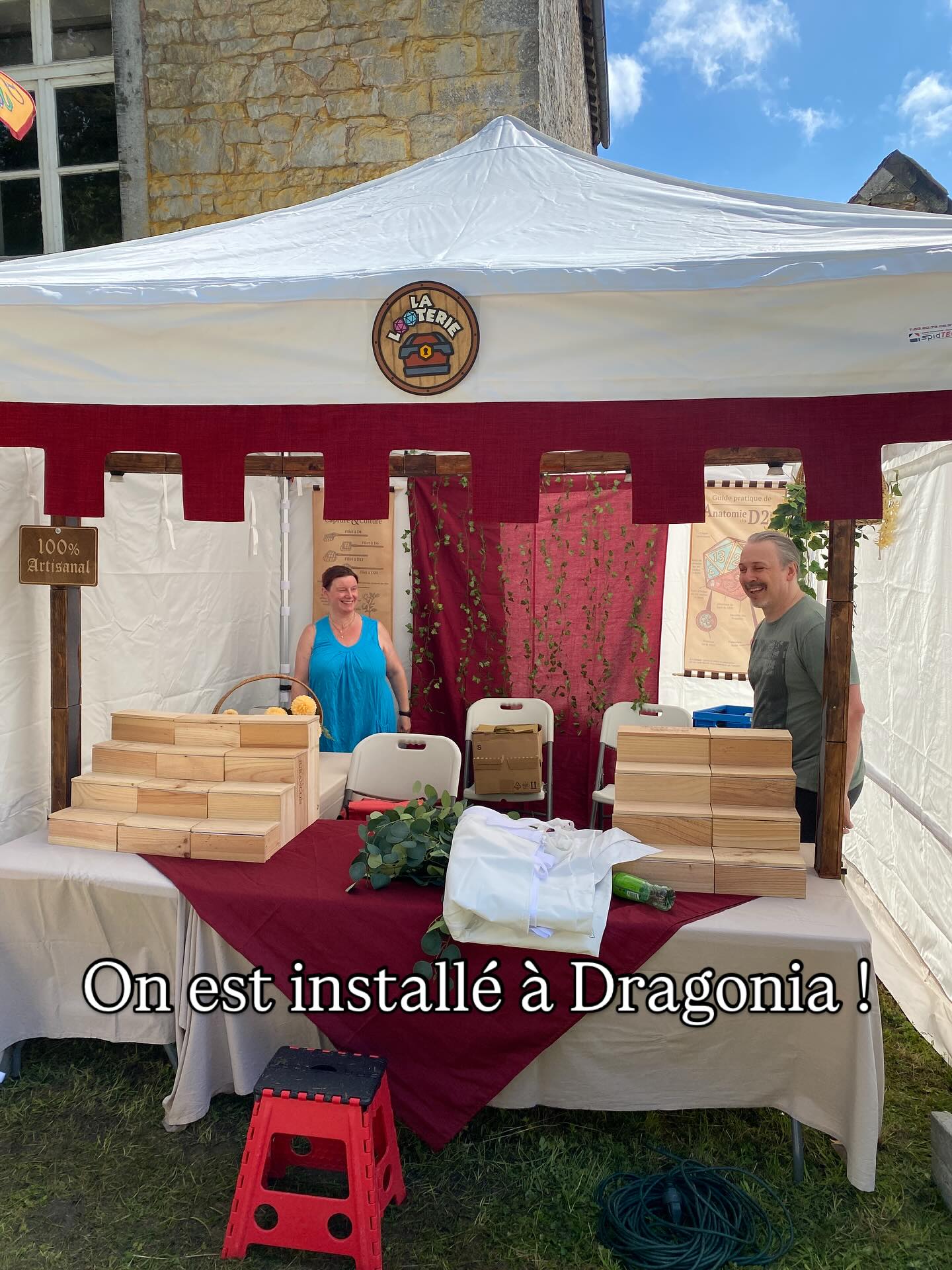 Nous sommes installés à Dragonia ! 🥳 RDV demain pour la première journée du festival médiéval 😁