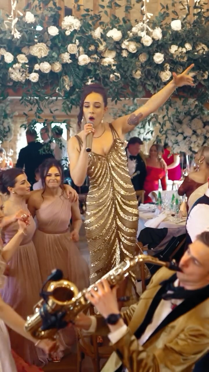🥂INTRODUCING🥂VIP Wedding Breakfast Service
We’re so excited to launch our brand new VIP Roaming Wedding Breakfast. By popular demand we’re bringing the Tux Fizz magic ✨ to your wedding breakfast with immersive high energy sets 🎤 in-between courses. Very limited availability. 
Life’s too short for boring parties 🪩🕺💃
@lionislandmedia 
@kingscotebarn 
 #Tuxfizz #ukweddingband #barnwedding #cotswoldwedding #weddingmusic #firstdance #firstdanceinspo #ukweddingplanning #weddinginspo #weddingcover #romanticweddingmusic #firstdancesong #firstdanceroutine #weddingband #functionband  #weddingsinger #twia #bridalgown #weddingsdress #weddingdancefloor #weddingdances #weddingdancechoreography #weddingbreakfastmusic #weddingbreakfastservice