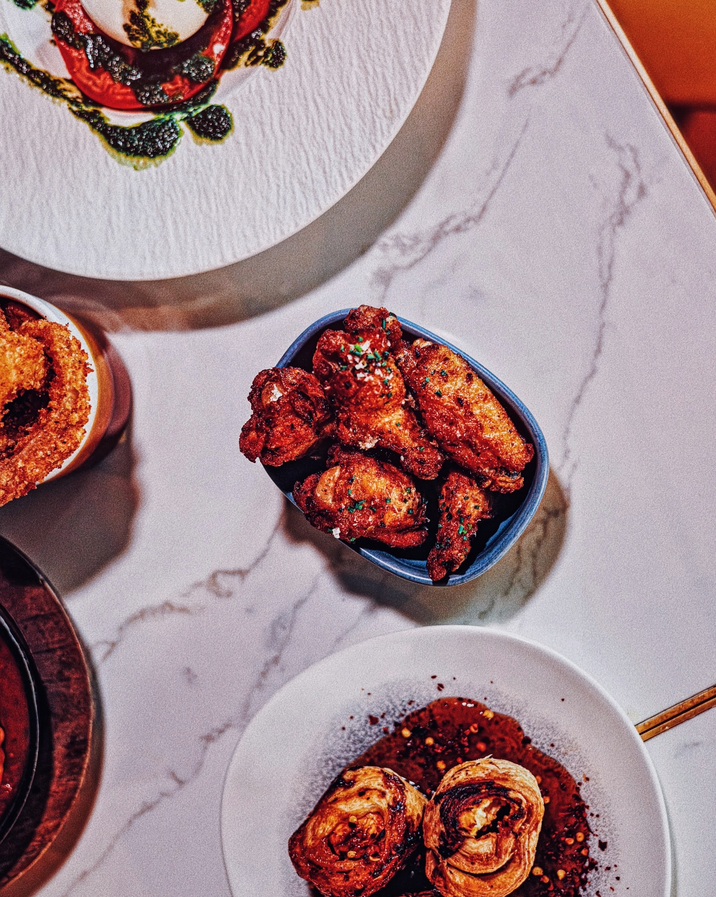 What’s your go-to combo from our 3 plates offer? I’m all about the hot honey feta bites, Korean strips and mac n cheese croquettes... with a cheeky side of our famous homemade fat chips 😋
.
.
.
.
#mealdeal #castlefield #deansgate #homemade #foodporn #foodphotography #petfriendly #glutenfree #vegan