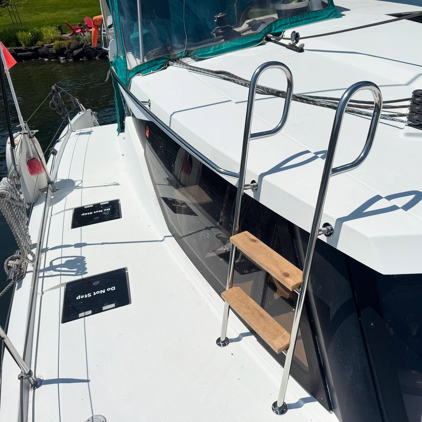 Custom stainless grab rails and a ladder for this catamaran. It definitely feels much safer to get around the boat now! #bmf #ballardmarinefabricators #smallbusiness #stainless #welding #fabrication #boatbuilders #weldporn #weldingisfuckingswesome #weldeverydamnday #diy #grabrails #marinefab #party
