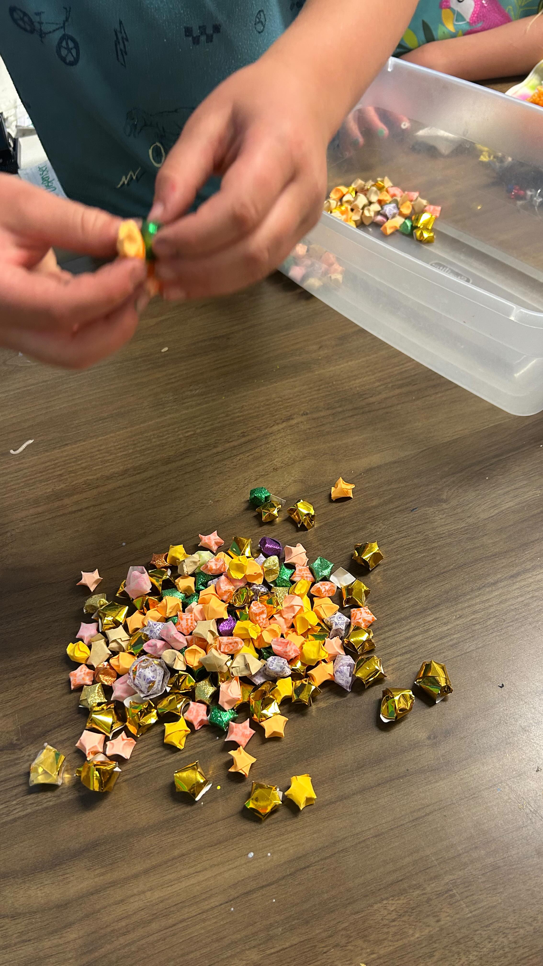 Check out our after camp messes!!
#focoyogashack #yogacamp #yogakids #yogacrafts #