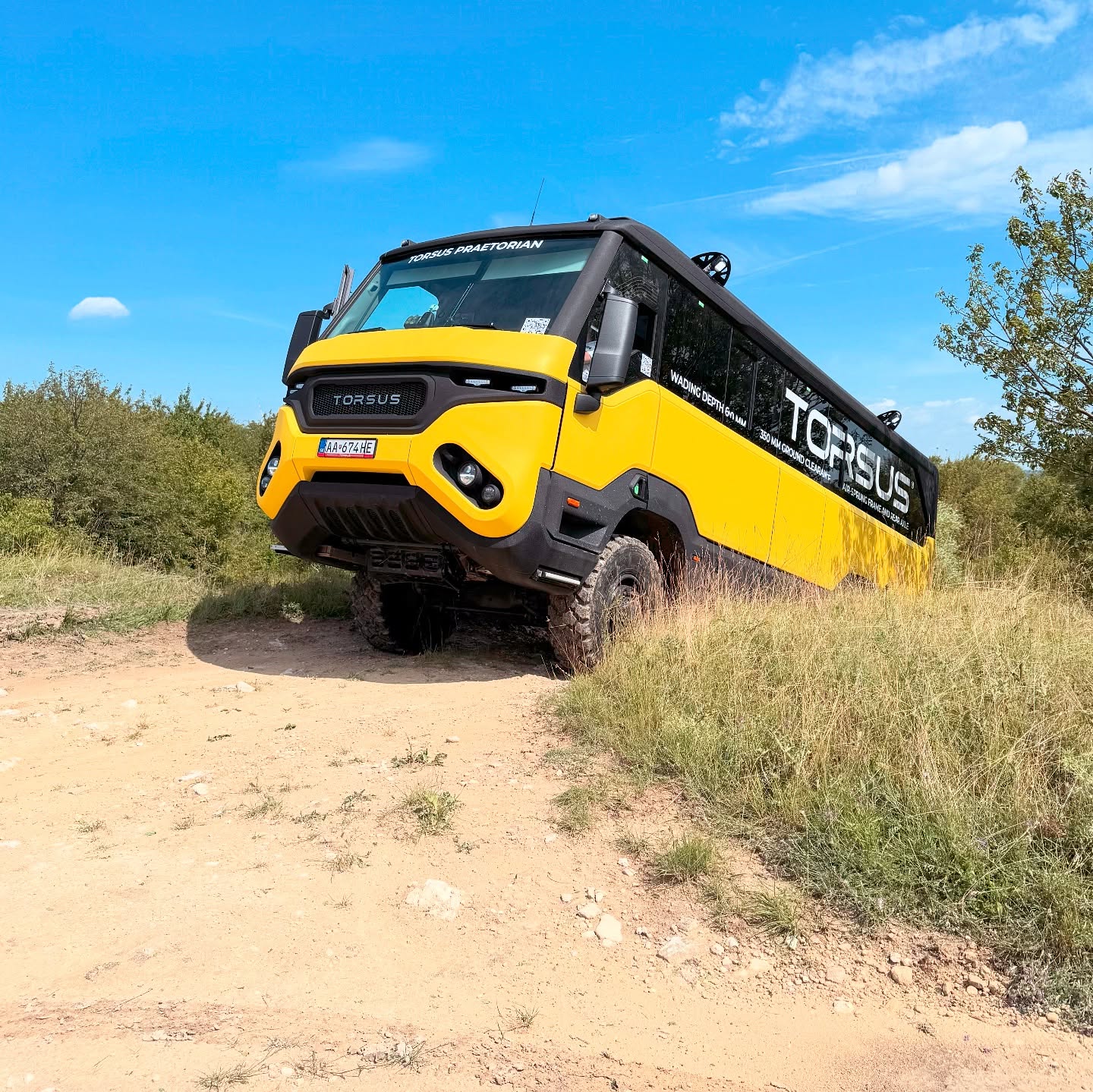 Premiere im OFFROAD ZENTRUM Stotzing. Wer hätt nicht gern so einen Camper? 🫶🏼
@torsus_international
#allrad #offroad #burgenland #stotzing #bus #torsus #camper #offroadcamper
