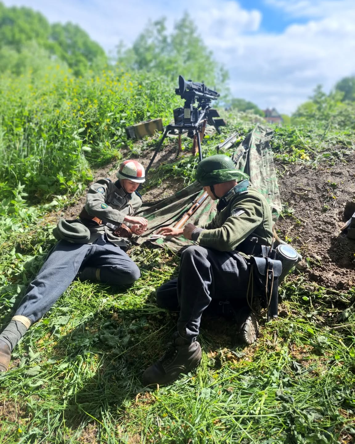 Obergefreiter Lehmann and Sanitäter Degen playing cards at an mg position
➖➖➖➖➖➖
#krieg #reenactmentgear #ww2 #pioniere #drk #officer #germany #deutschland #austria #worldwar2 #heer #Funker #ww2reenactment #mountaintroops #gebirgsjäger #sanitäter #nonpolitical #edelweiss #gbj #gebirgsjager #reenactors #reenactment #german #soldier #sanitater #jager #ww2german #reenactor #panzeralarm
📸© @geb.jag.r.100
➖➖➖➖➖➖
🔎We are a Gebirgsjäger reenactment group stationed in the Netherlands. We mostly participate in events in Belgium, the Netherlands and Germany. If you are interested in joining our group, you can send us a message!
➖➖➖➖➖➖
© All copyright belong to their respective owners
➖➖➖➖➖➖
⚠️ This page is Non-political,
Any comment inciting hatred, discrimination or violence will be deleted
➖➖➖➖➖➖
✏ Comment and tag your friends!
➖➖➖➖➖➖
Check out my kameraden:
@gebirgs.sanitats.abtl.95
@helferinnen
@historicalwarfareinc
@the_dutch_historian
@die_gespenster
@edelweissgruppe
