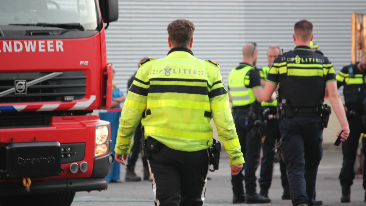 📣Wij zijn #streapp en tonen content van ooggetuigen. Bekijk de compilatie van afgelopen week. Nieuwsgierig naar het platform wat wij ontwikkelen? Volg ons!
#ooggetuige #p2000 #112fotografie #brandweer #ambulance #politie #berging #watiseraandehand #hulpverleners #rijkswaterstaat #handhavers #evenementenfotografie #bodegraven #nunspeet #denhaag #amsterdam #gouda #nuenen #rotterdam