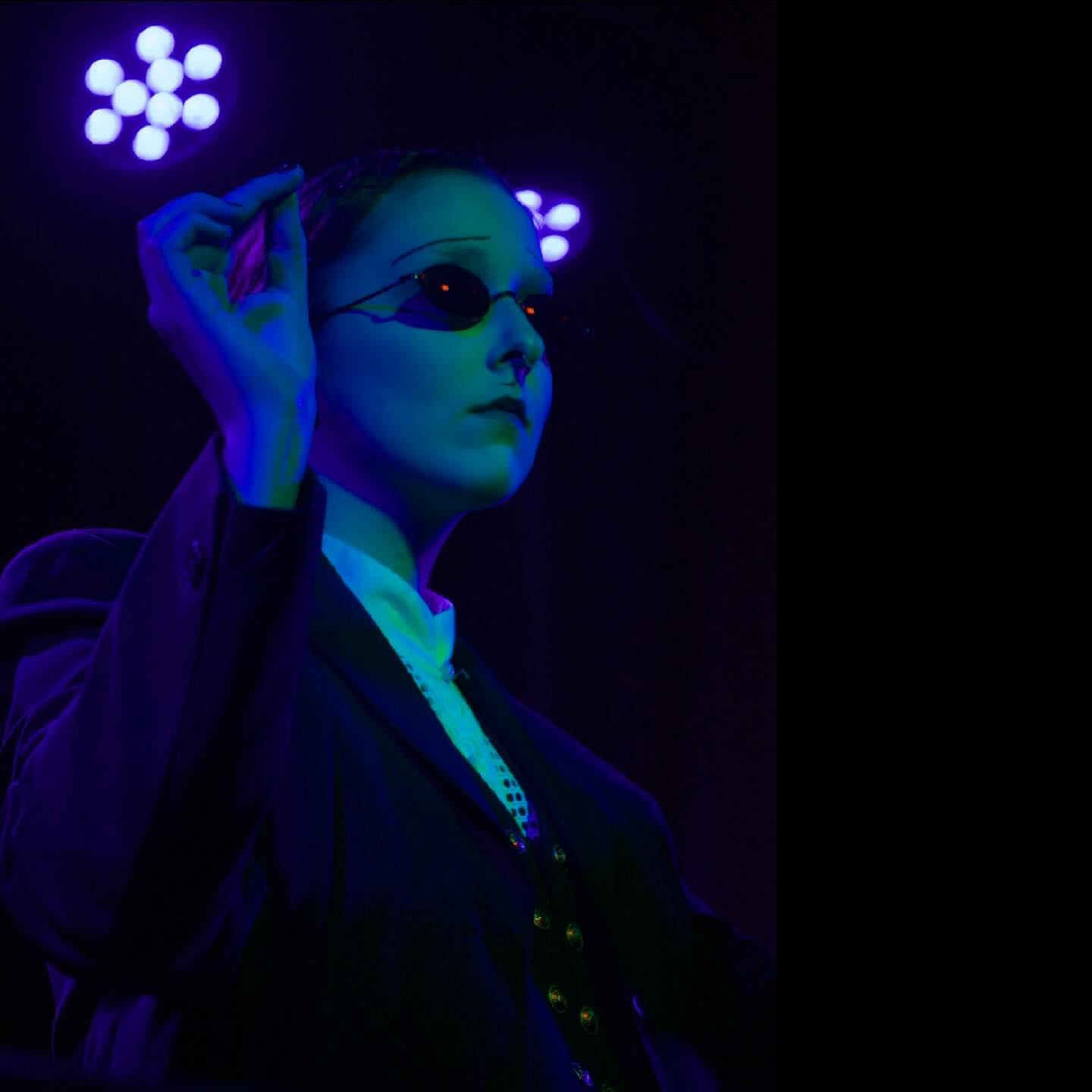 It’s tough being an Icelandic school boy and having to learn Latin. This was such an entertaining performance by @hugarorar during Art Schools Fringe show.
@vesenbackstage
#photography#drag#dragphotography#dragiceland#reykjavikdrag