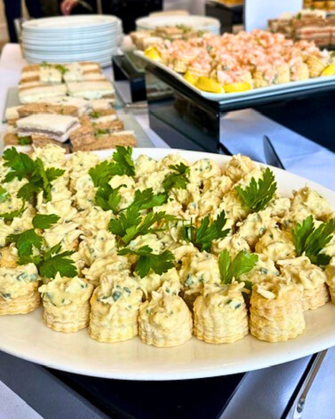 Tiny bites, big energy.
🥪
From crustless #AfternoonTea sandwiches to buttery vol-au-vents, this is corporate catering done right.
🧁
Perfect for #BusinessMeetings, team events or networking with a side of something savoury.
🍴
At #DittonManor, we serve finger food that’s polished, professional and dangerously moreish.
🌿
#CorporateCatering #EventCatering #BiteSizedDelights #Buffet #CateringGoals #BerkshireEvents #CorporateEvents #SmallBites #BuffetStyle #ElegantEats