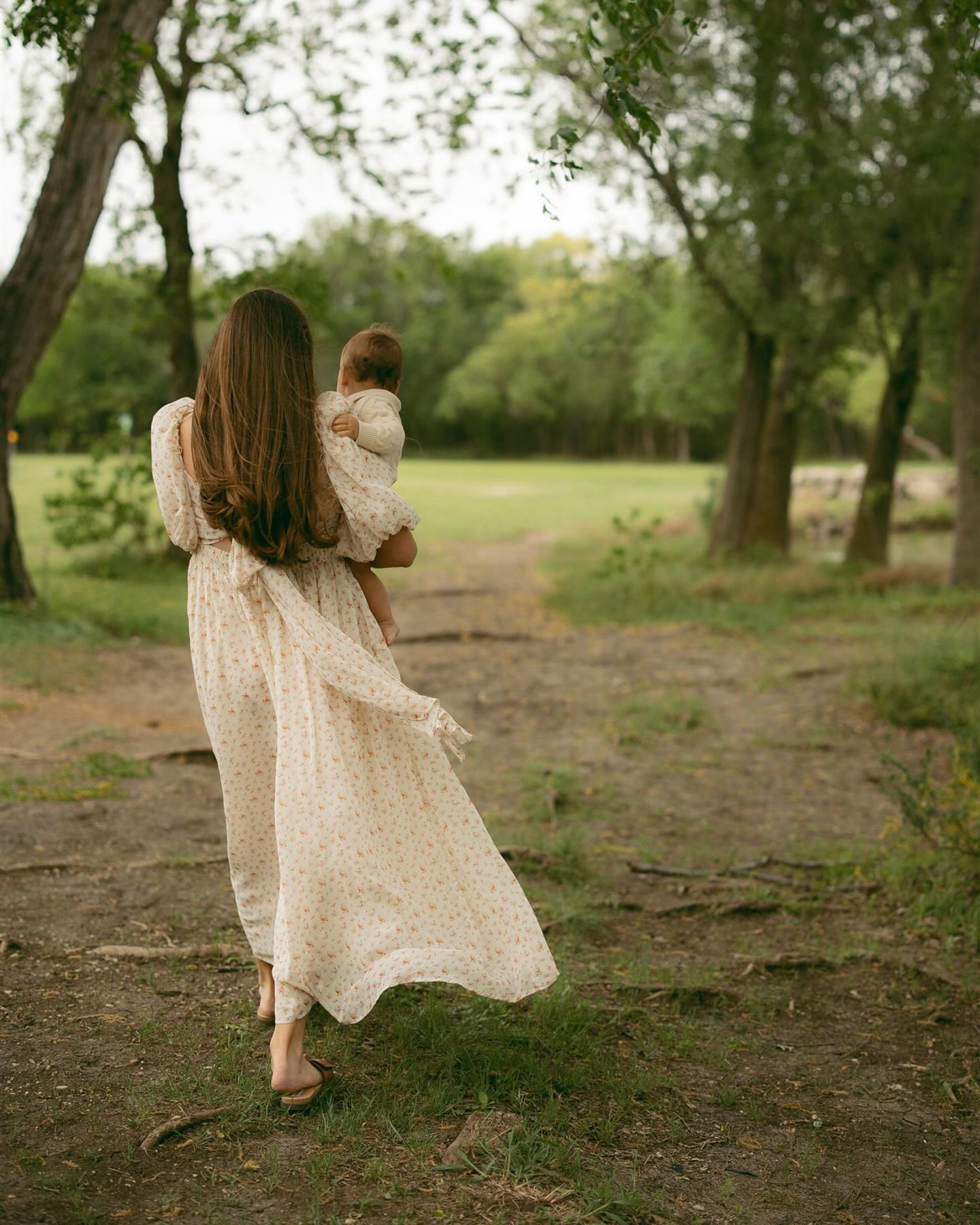 lakeside with ashleigh + jonah 🌊🦆
.
#sanantoniofamilyphotographer #sanantoniofamilyphotography #sanantoniofamily #alamoheightsmoms #sanantoniomoms #motherhood #themotherhoodanthology #theartistryofmotherhood #thebelovedjournal