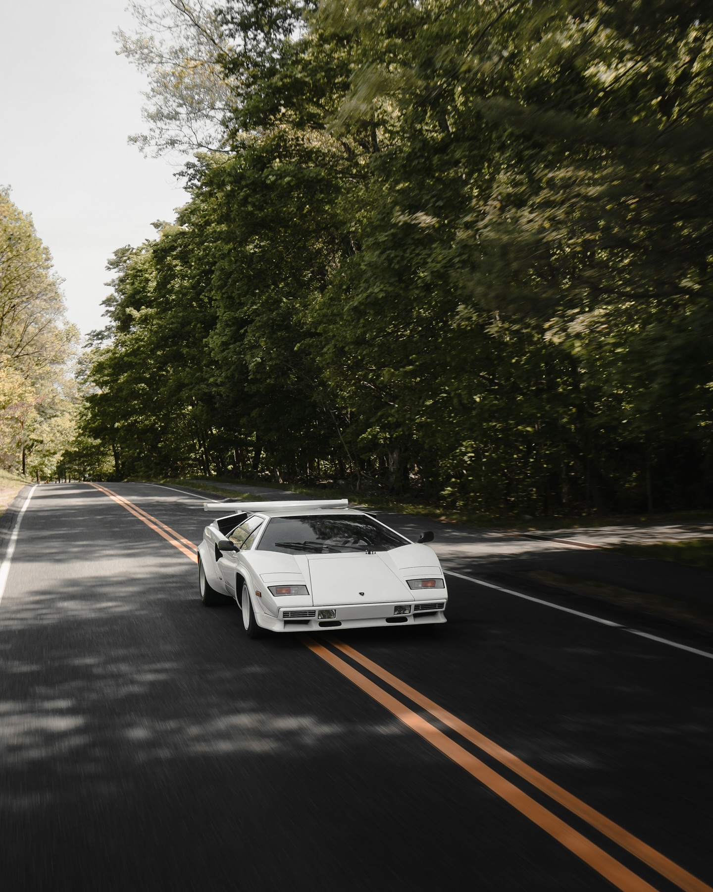 Rollin…
📸 @vitaliy_m3
#lamborghini #lamborghinicountach #countach #12 #bertone #lamborghiniclub #rollin #limited #sportscar #design #passion #speed