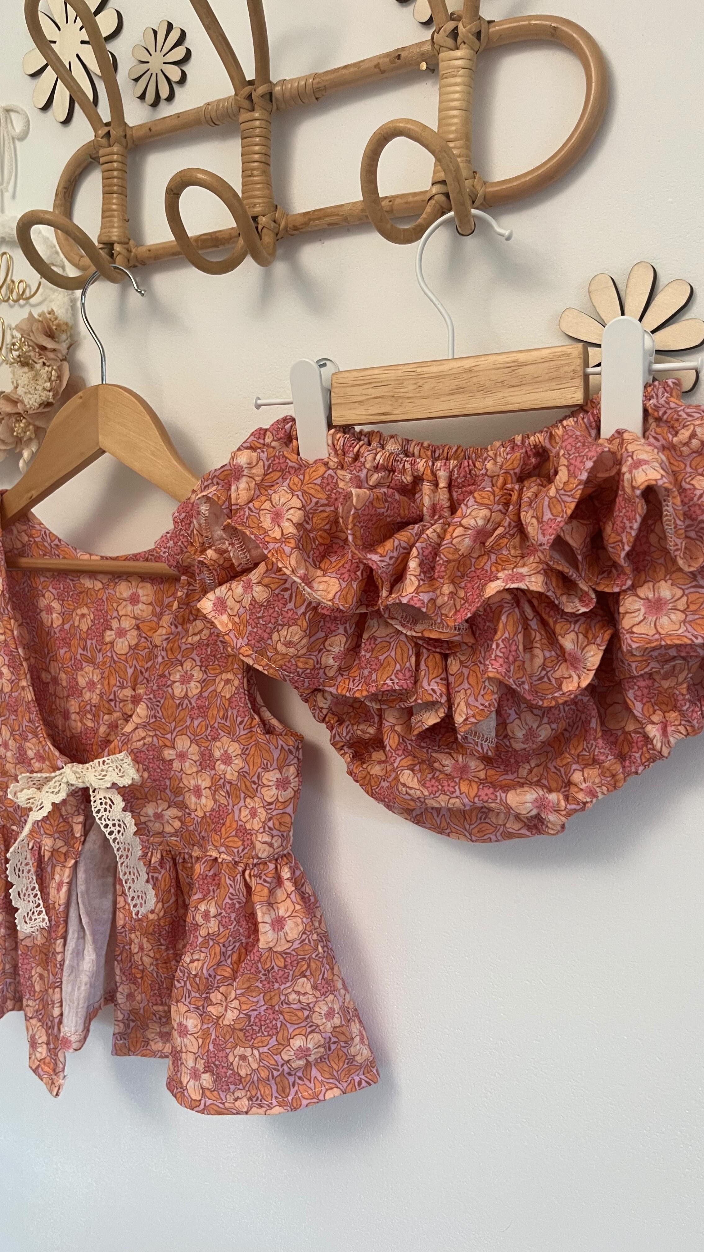 ☀️Quand tu veux que ta fille soit la plus belle cet été!
Tu sais ce qu’il te reste à faire ➡️🛍️
#creatricefrancaise #babygirl #creatricebebe #madeinlille #babylook #creatrice #bloomer #summervibes #instafit