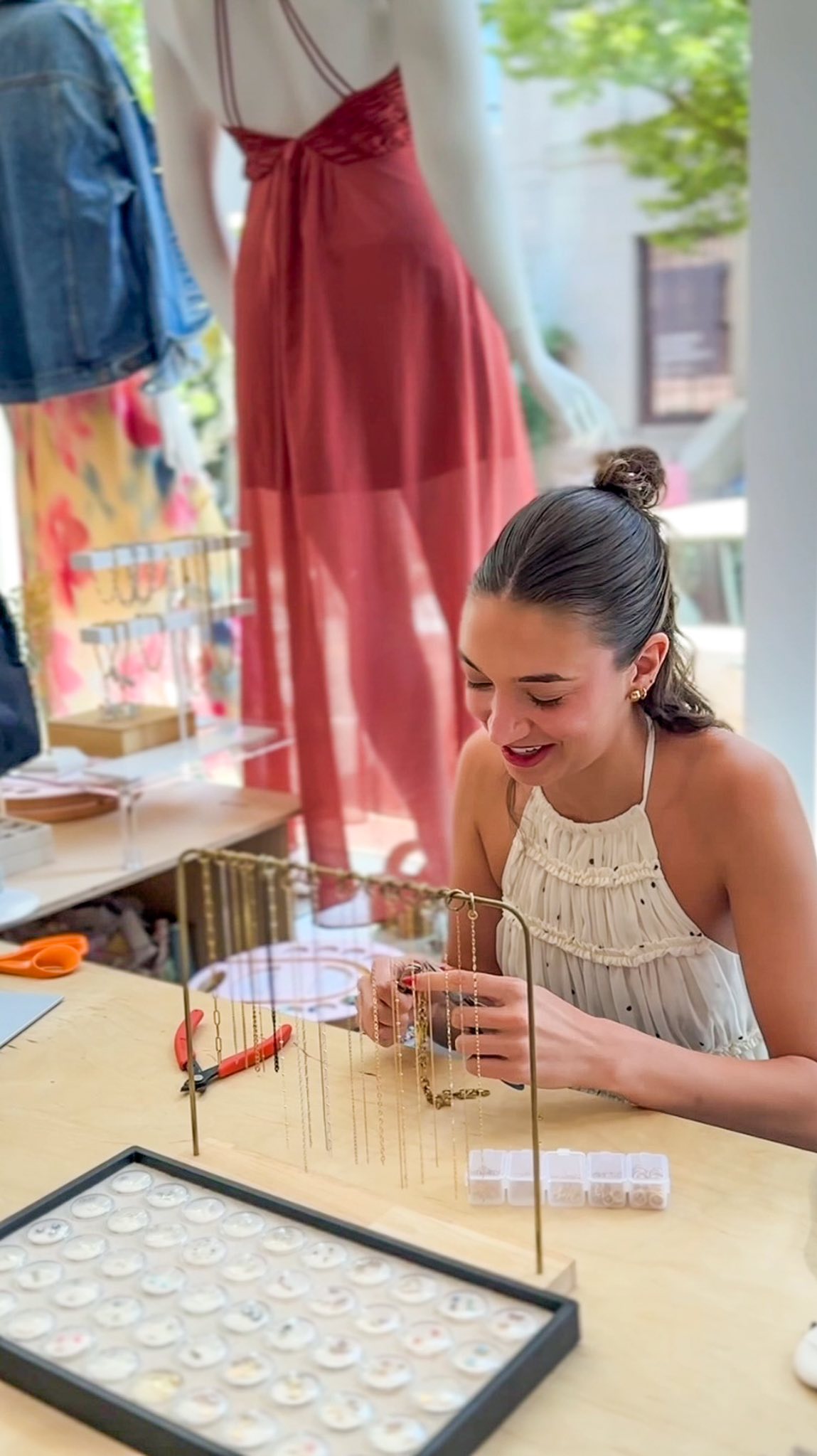 Visit us @shopcalico in downtown New Bedford, MA! Walk-in’s welcome or make an appointment at saltedsilverma.com ❤️
#newbedford #permanentjewelry #charmbar