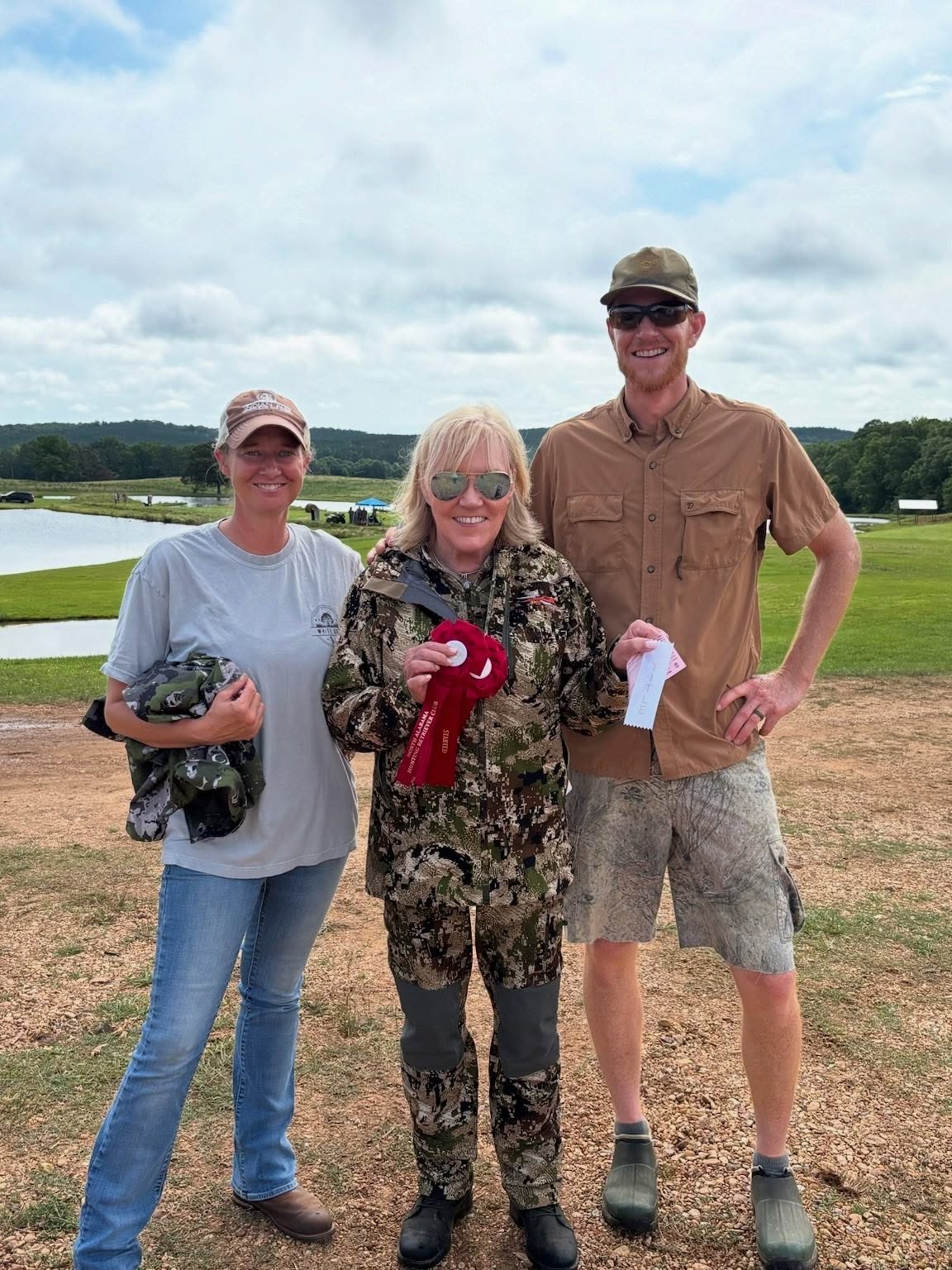 Very proud of these two owner/handlers that allowed us to coach them up through clinics and training their dogs on our property. There may have been tears along the way…
Dianne titled her Boykin “Cash” in Started
Kate titled her Chesapeake “Hard Knox” in Seasoned
.
.
.
#schillingsgundogs #schillingsgundogstraining #sgdtraining
#uplanddogtraining #uplanddogtrainer
#gundogtraining #gundog #birddogtraining #birddog #retriever #retrievertraining
#sgdtraining_started
#sgdtraining_seasoned