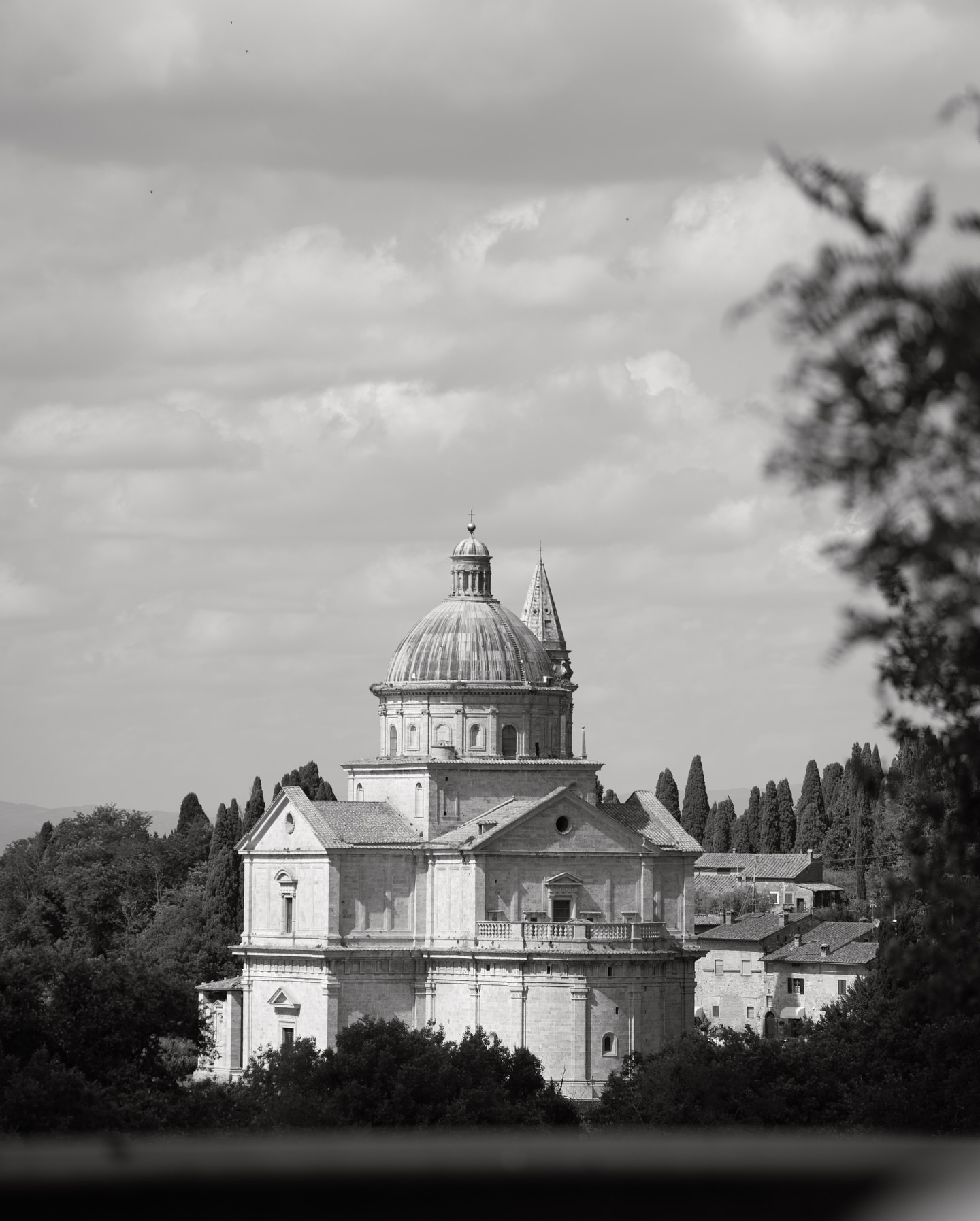 These are the in-between moments.
The quiet spaces between weddings, where we pause, explore new surroundings, and start again - full of inspiration.
Thank you for giving us the chance to discover new places, soak up fresh ideas, tell your stories, and pour all our creative energy into your love. 🤍
#destinationwedding #artfulwedding #weddingstorytellers
#filmandphoto #intimatewedding #italy #italywedding
