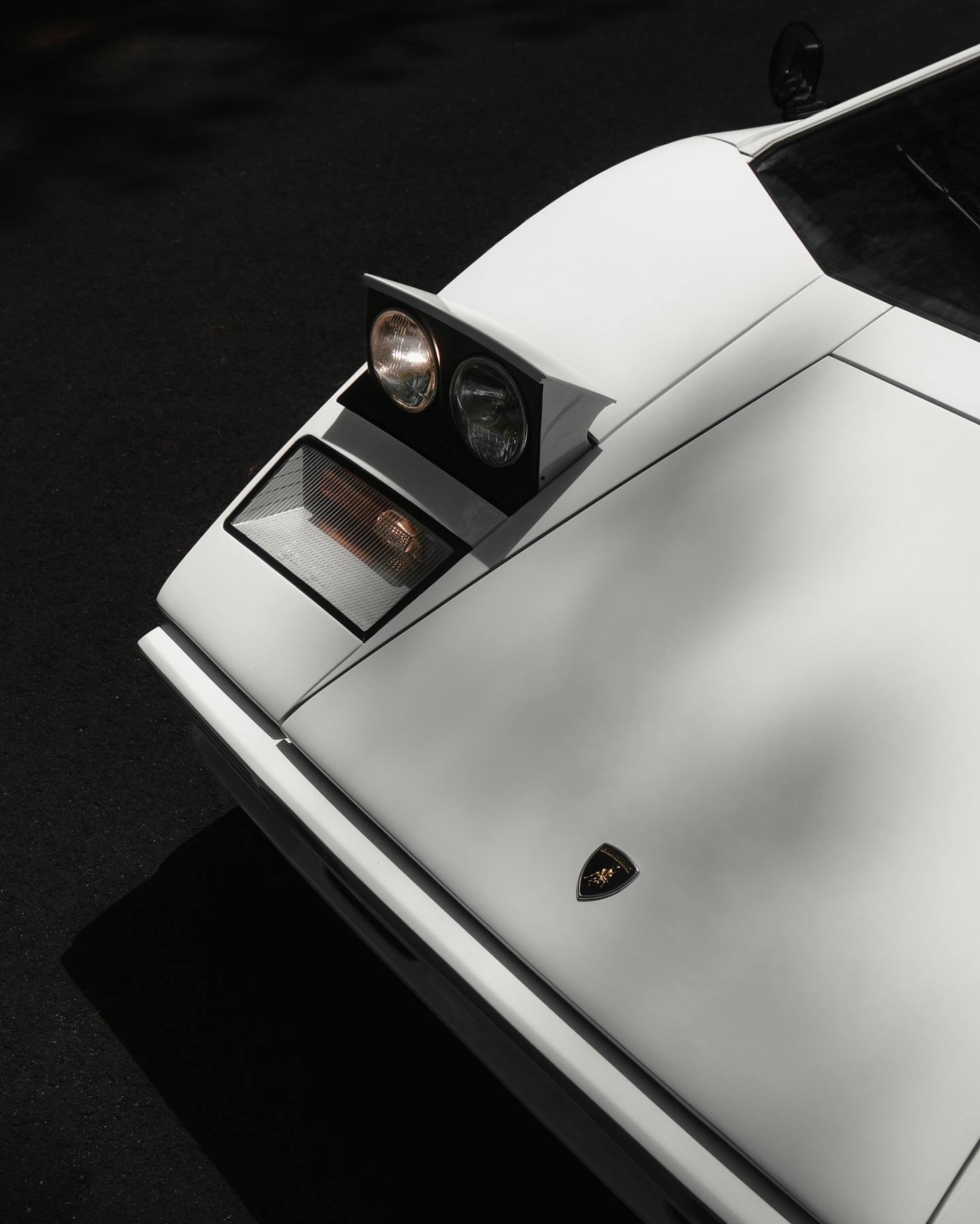 Bianco
Lamborghini Countach LP 5000 S
📸 @vitaliy_m3
#lamborghini #lamborghinicountach #countach #lamborghiniclub #sportscar #limited #rare #boston #passion #speed