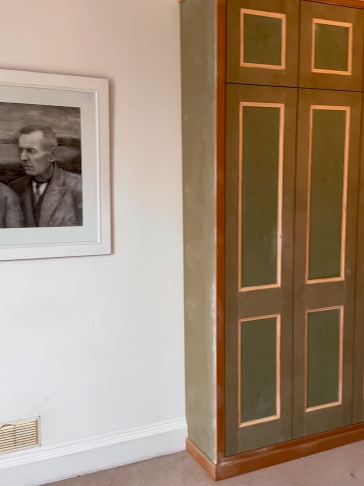 Just a look at a recent build in central Bath for the nicest of clients. It's currently being painted but as ever I don't have the patience to wait! A nice 3/6 door wardrobe with a single drawer and loads of hanging space. I like the bigger cornice/scotia we used on this one too, lovely stuff #carpentry #bathuk #wardrobe #fitted #fittedstorage #storage #bespoke #build #cabinet #cabinetmaking #joiner #somerset