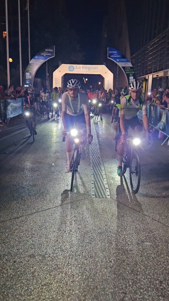 🏁 DÉPART DE LA LYON - GENÈVE 🏁
Plus que 300 km 😁😅