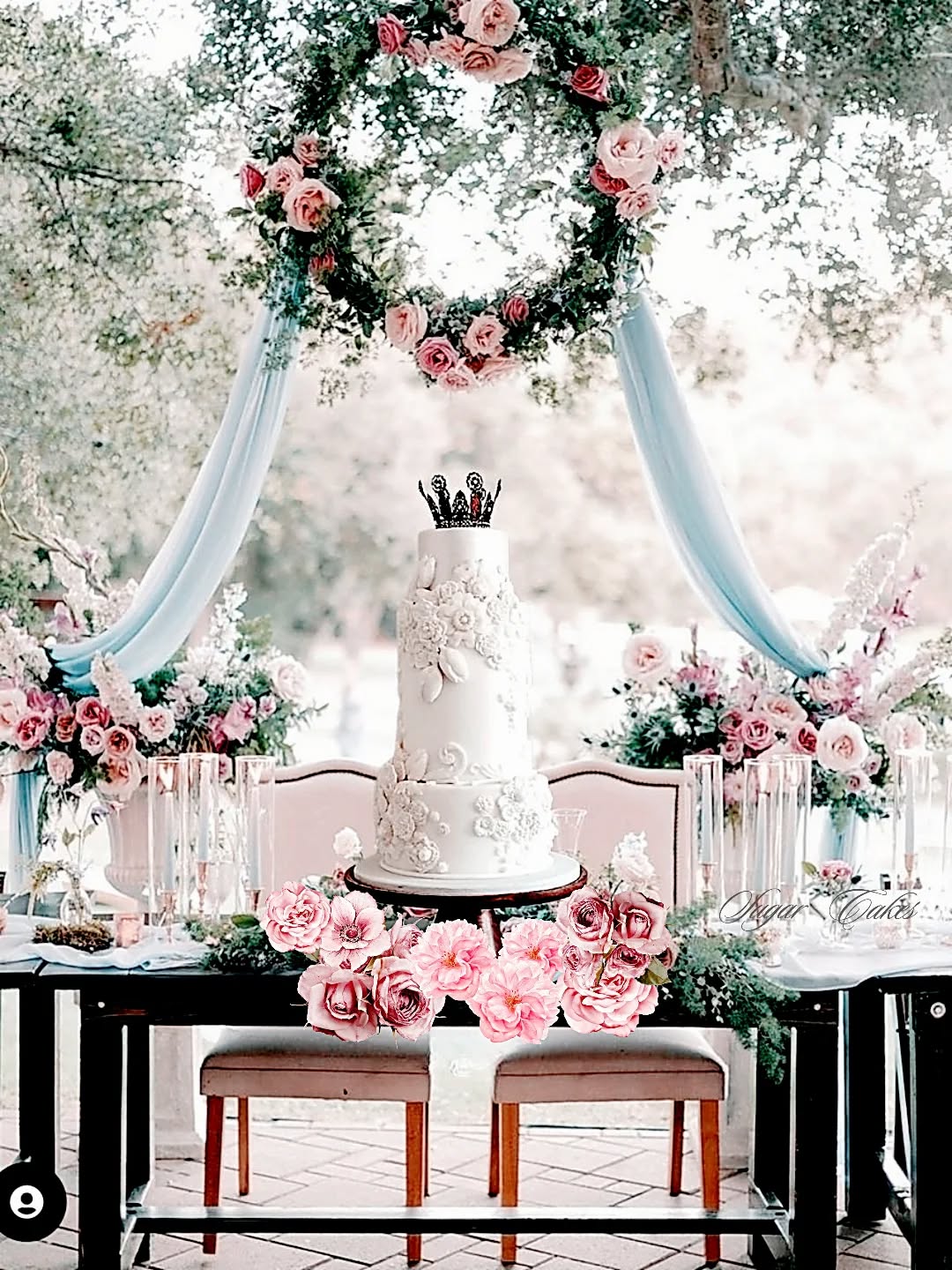 Princess or Queen?
Just beautiful
Textured Pearls from @Barco 🩷
#sugarstyle #cake #weddingdetails #weddingcakes #weddingservice #caketrends #luxuryweddings #luxurycakes @Barco @saweddings
