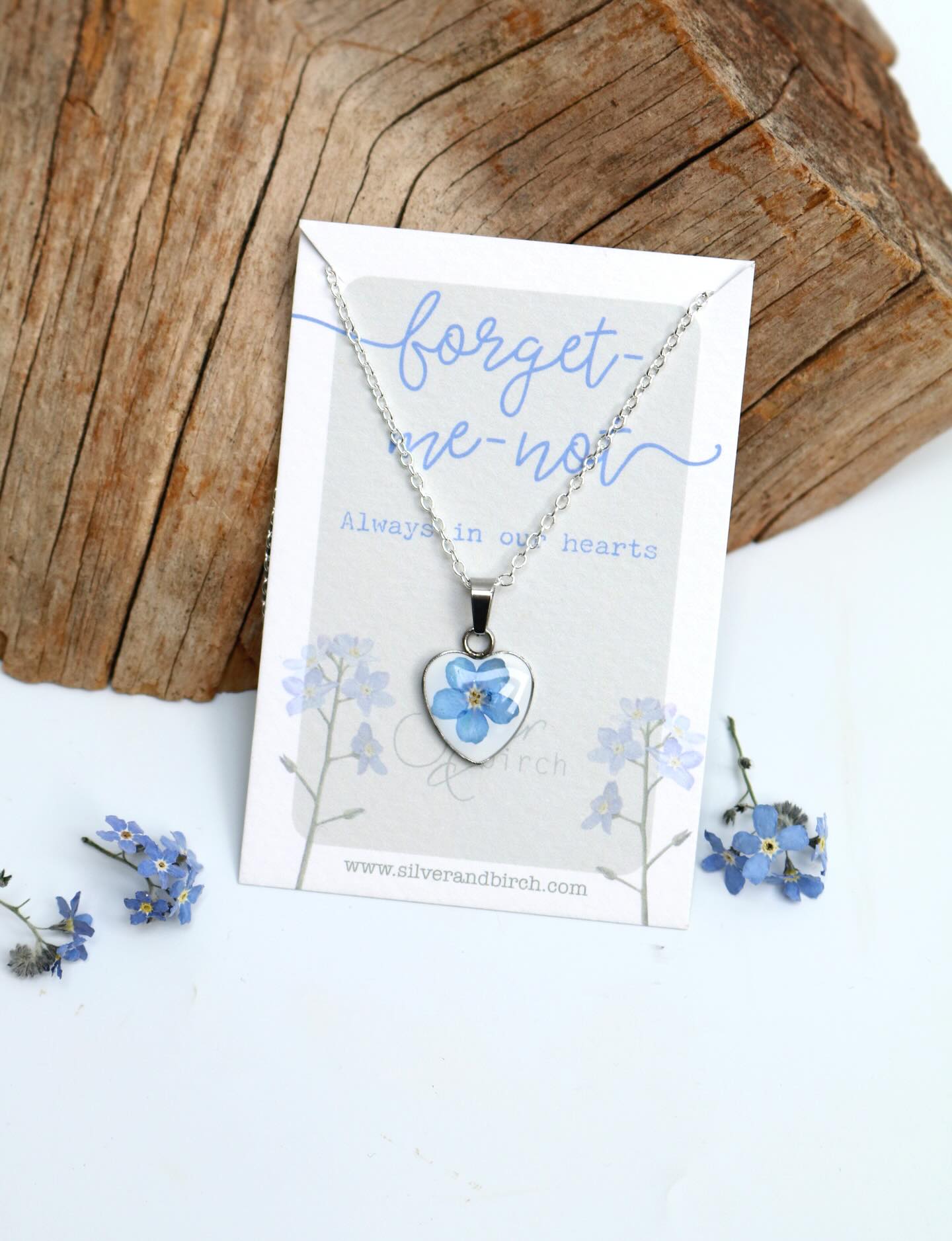 Brand New!! Up your gifting game with one of our beautiful bespoke necklace cards ❤️
Flowers carry so much meaning and I know many of you buy our jewellery as gifts with that in mind.
So the very talented Kath @kaff_littleredboots has designed these unique cards for our Forget me not and Heartsease necklaces to make your gift even more special.
Available now from www.silverandbirch.com x
#forgetmenot #heartnecklace #flowernecklace #giftnecklace #personalisedgift #somethingblue #inmemory