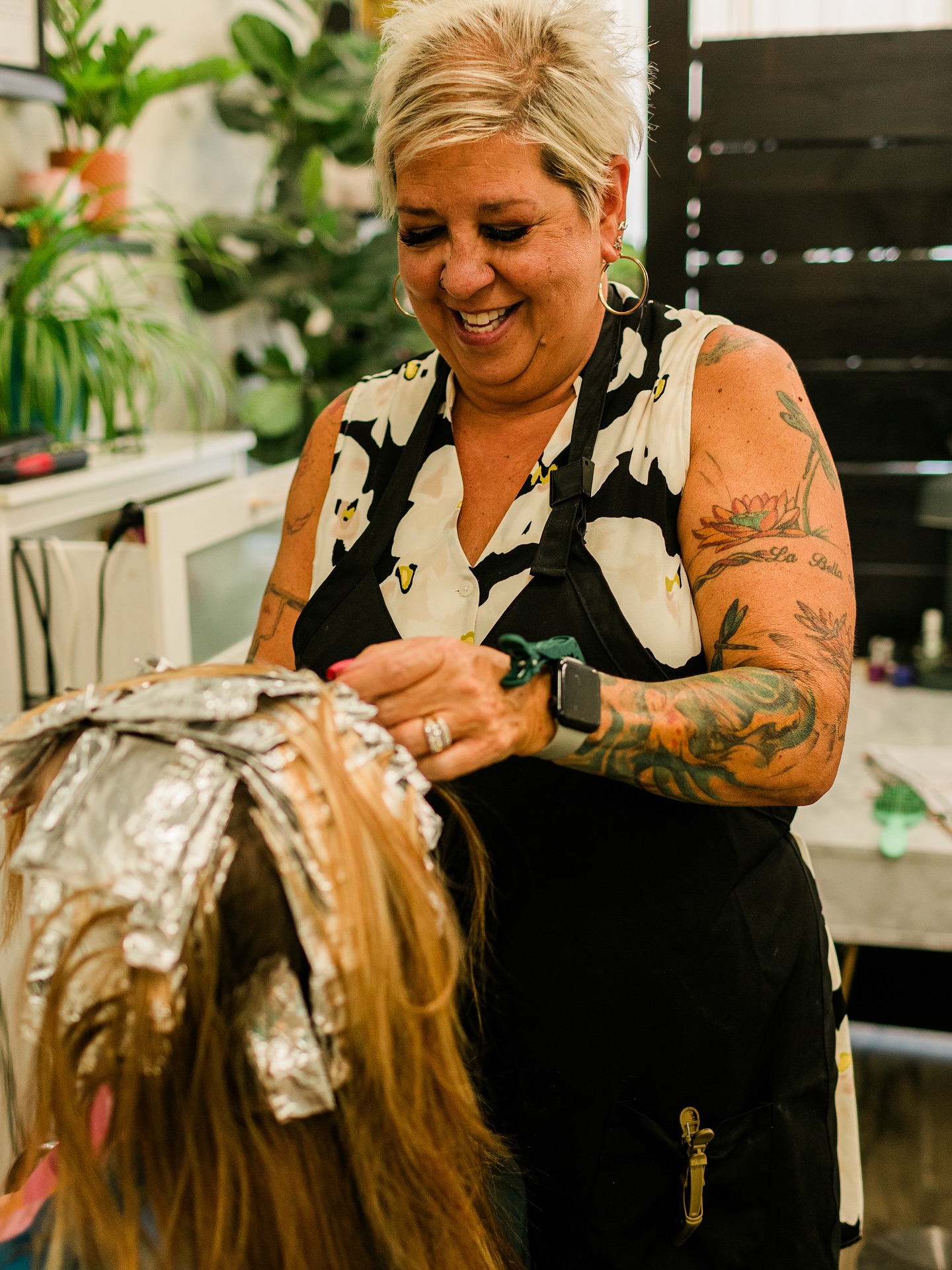 Behind every great style is a stylist with passion, creativity, and a heart for connection. 💇♀️✨
If you haven’t met @lindajveatch you are missin’ out — Linda is one of the magic-makers behind the chair at @sisters_salon_dixon.
She specializes in all colors, perms and manicures/pedicures, her obsession with the @kerastase_official Genesis line and nail polish colors 💅, and the way she makes every guest feel like family. 💕
Come sit in her chair and see what the hype is about!
.
.
.
.
.
#sisterssalondixon #kerastase #hairproducts #haircare #treatyourself #beauty #fullservicesalon #hairsalon #hairstylist #hairstylistlife #manipedi #dixonhairstylist #vacavillehairstylist #davishairstylist #sacramentohairstylist #bayareahairstylist #californiahairstylist #norcalhairstylist
