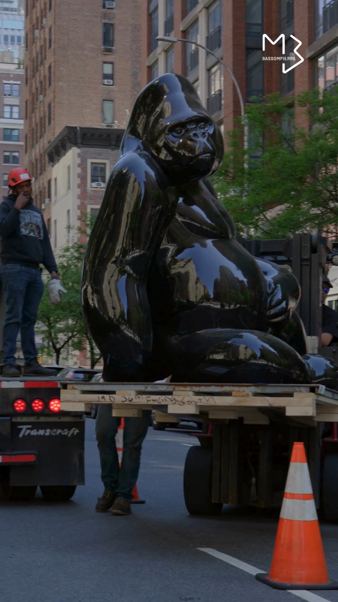 Une touche de poésie animale au cœur de Manhattan.
Retour en images sur l’installation des sculptures monumentales de Michel BASSOMPIERRE sur Park Avenue, New York.
Ces œuvres, entre émotion et douceur, célèbrent la beauté du monde animal dans la jungle urbaine.
📍Park Avenue, New York
📆Jusqu'en Mai 2026
🤝@lesgaleriesbartoux @mhnanyc @jonharari
#sculptures #artpublic #artcontemporain #animalart #artinthecity #installationart #urbanart #publicart #natureinthecity #sculpturemonumentale