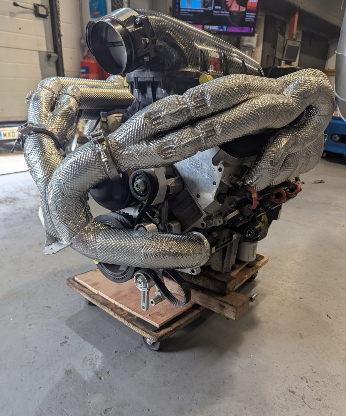 We love seeing pictures of our work being installed, especially when it’s a V8 build coming together 😎🔥
Builds like this demand the best in thermal management to keep engine bay temps under control. When space is tight and you need a fit and forget solution, don’t settle for insulation that flakes, unravels, or breaks down after a few heat cycles.
Our insulation solutions reduce surface temps by up to 75% and are built to last using high-performance materials. Durable. Reliable. Proven.
Need support on your next project?
📩 info@immico.co.uk
📲 DM us
☎️ 01923 275162
#v8 #motorsport #performance #insulation #heatshield #thermalmanagement