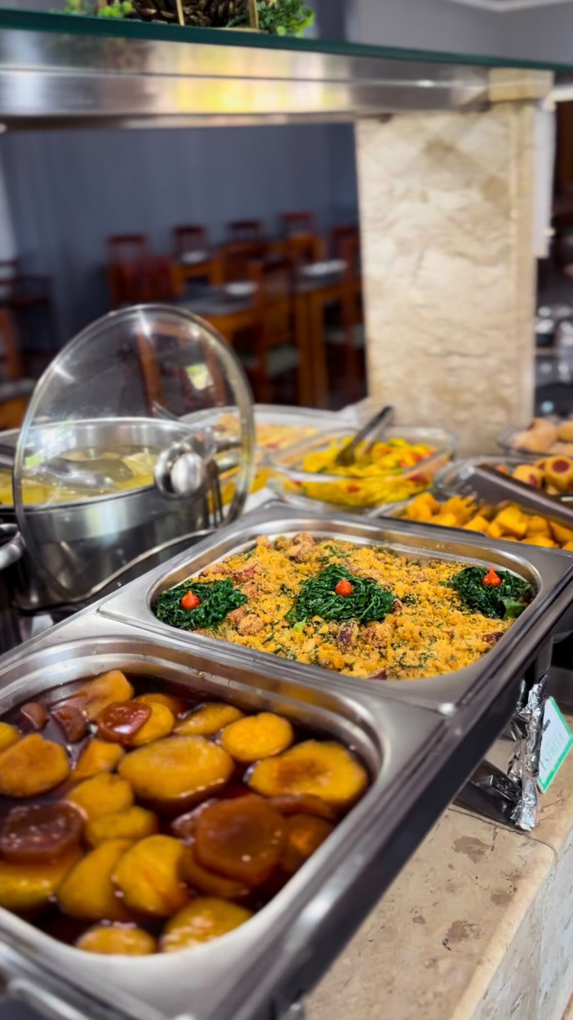 Quando o chefe entra em cena, é sinal de sabor garantido! 👨🍳🔥
Cada detalhe, cada toque de tempero… tudo pensado para surpreender seu paladar.
🍽️ Aqui, a experiência vai muito além do churrasco.
É gastronomia feita com paixão, diante dos seus olhos.
📍Churrascaria Estrela – sabor que conquista do primeiro ao último detalhe!