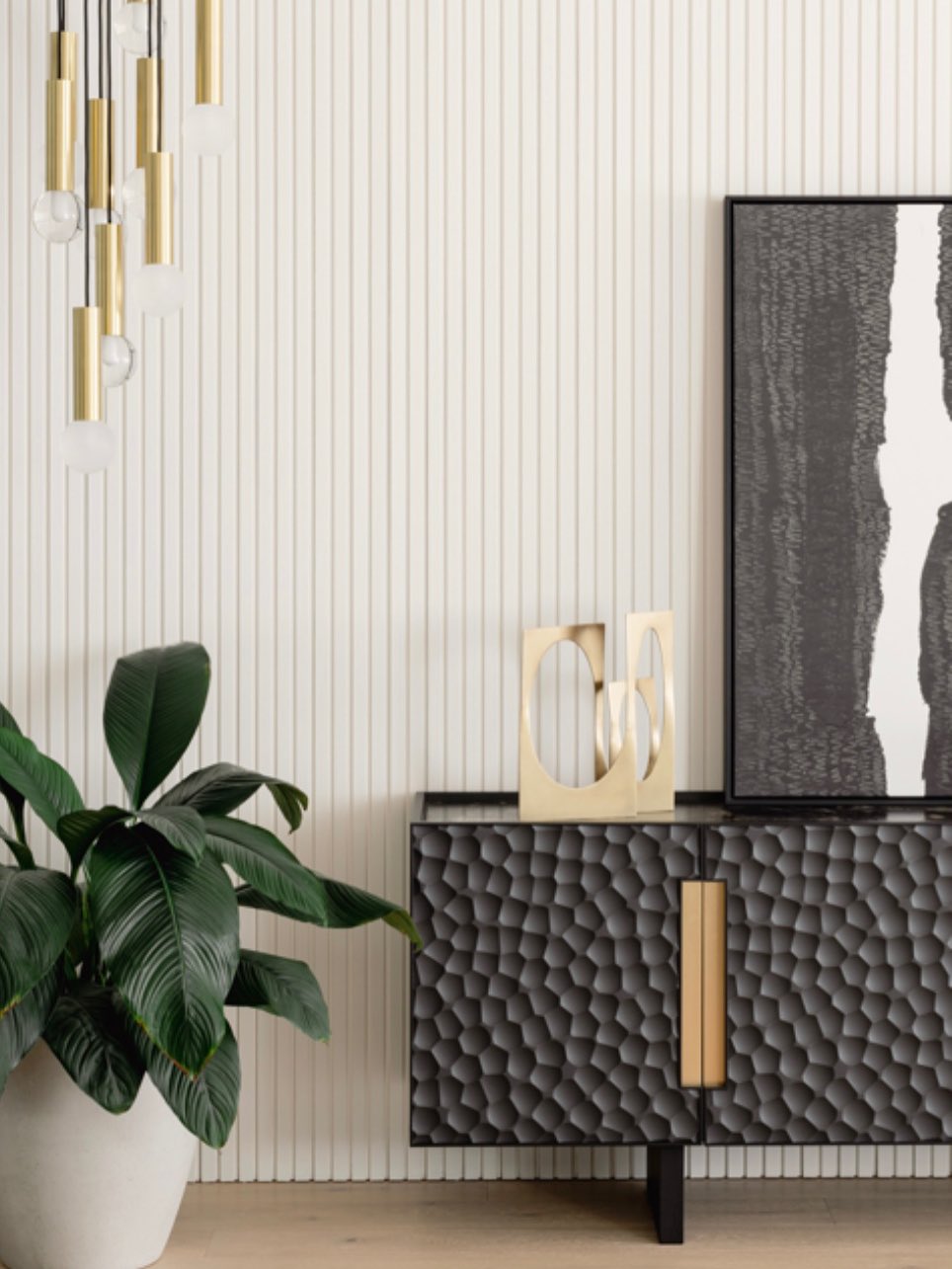 We’re passionate about crafting distinctive interiors through unique and bespoke furniture pieces that bring character and interest to each space.
Here in our Camberwell project, a bold contrasting buffet with intricate feature paneling was used to create a focal point in the dining room.
Furniture Curation: @auraandforminteriors
.
.
.
#interiordesign #interiorstyling #furniturecuration #designerstyling #camberwell #camberwellproject #camberwellinteriordesign