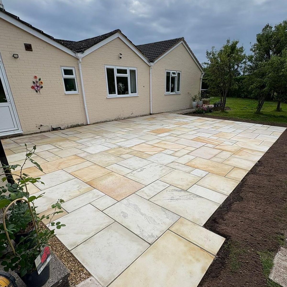 An Indian sandstone patio completed ✅
Are you planning to improve your outdoor living spaces? Get in touch with us today, we’re a Shrewsbury based builders!
•
•
•
•
#CMBuildingServices #ShrewsburyBuilders #ShropshireConstruction #HomeRenovationUK #HouseExtensions #PropertyRefurbishment
#NewBuildHomes #ReliableBuilders #LocalTradesmen #ShrewsburyHomes #BuildingDreams
#RenovateYourHome #HomelmprovementUK #brashireBusiness #TrustedBuilders #ConstructionExperts #HouseTransformation
#QualityCraftsmanship #UKBuilders #ShropshireLife #shrewsburybuilder #shropshire #shrewsbury
CM Building Services Shrewsbury builders
Shropshire construction
Home renovations Shrewsbury
Extensions and conversions in Shrewsbury
Local builder Shropshire
•
www.carlmorrisbuildingservices.co.uk