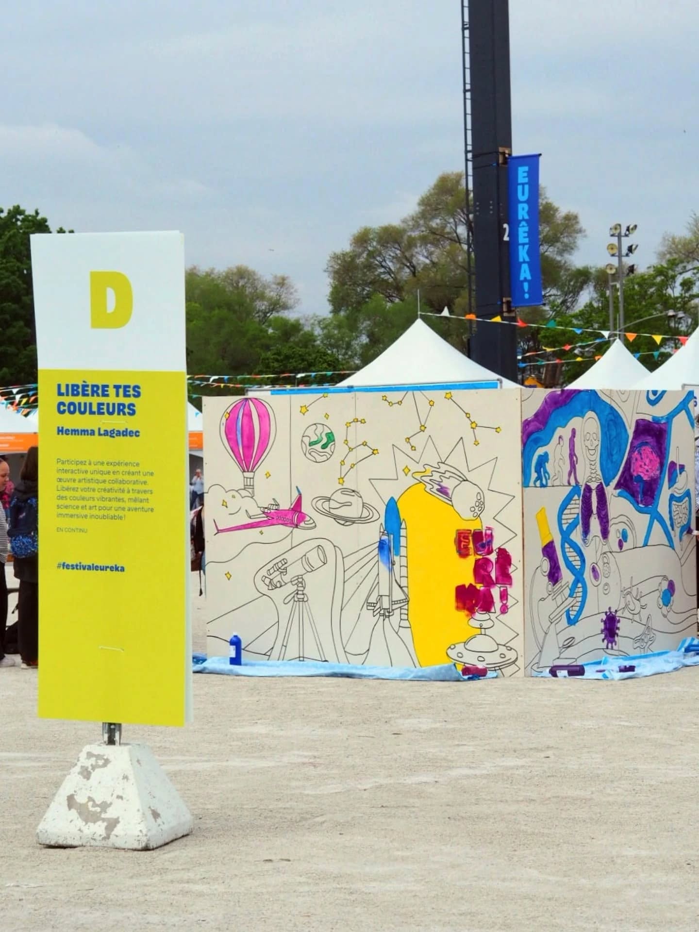 Évolution d'un jour à l'autre! Une œuvre vivante qui n'a pas manquer de motiver les petits et les grands 🦠
Merci @festivaleureka ✨️
#mural #painting #collective #science #mtl #montreal