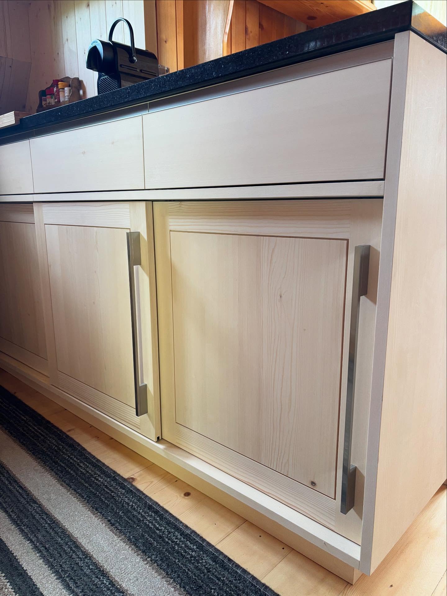 #juonag #fichtenholz #küche #badezimmer #innenarchitektur #neu #arosa #dankeschön