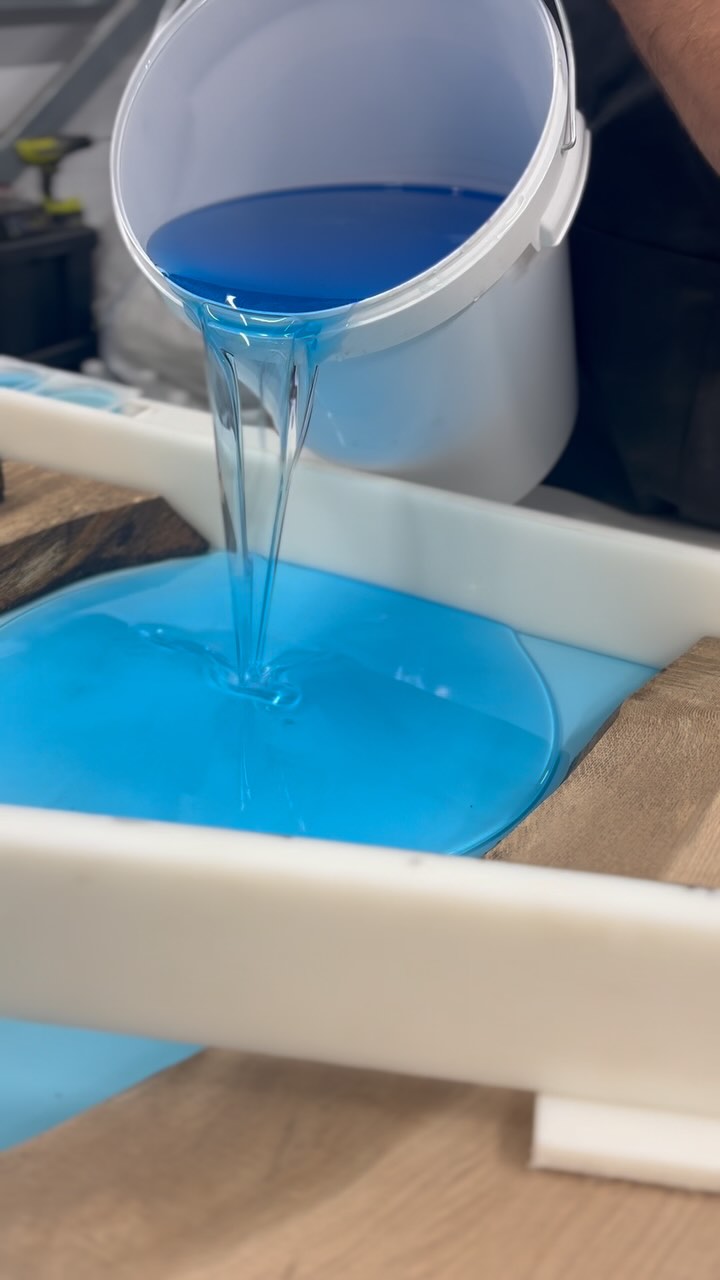 ✨ Pouring resin over a bed of drone parts — where tech meets art.
Each layer captures a piece of the story. Now we wait… letting it cure before the next stage: sanding it down to perfection. 🔧🛸💫
#ResinArt #DroneDesign #WorkInProgress #TechMeetsArt #CreativeProcess #MakersGonnaMake