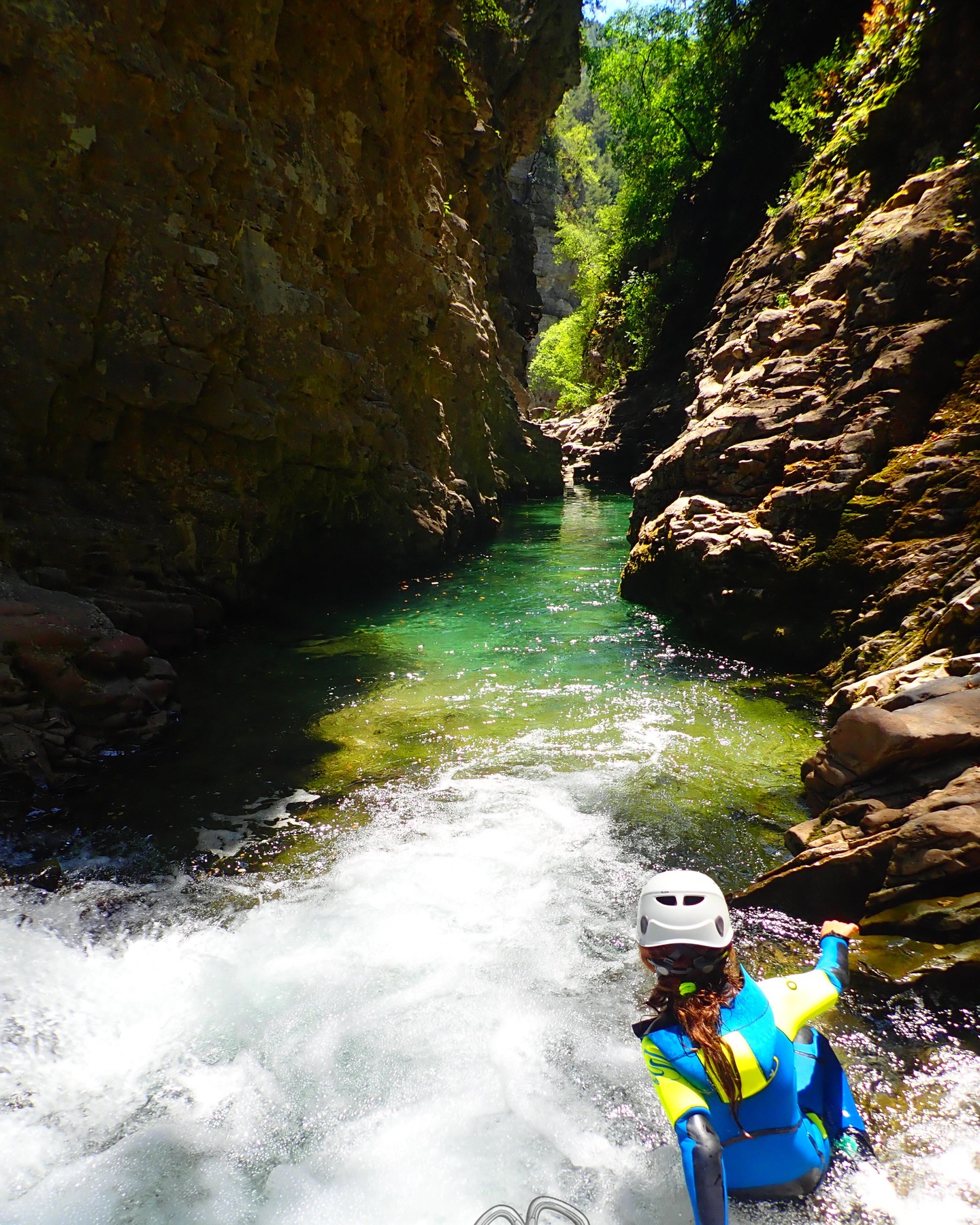 ¡Arranca la temporada de barranquismo en familia! Los mejores descenso de barrancos con niños están en Aínsa. 😊
Salidas todos los días, ¡reservas online!
.
.
.
.
.
.
#ainsa #boltaña #ordesa #pirineos